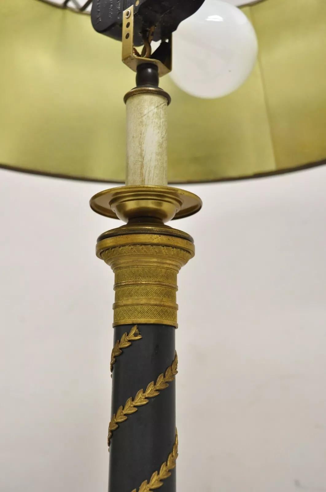 Ancienne lampe de bureau Bouillotte de style Empire français en bronze vert colonne de bougeoirs en vente 4