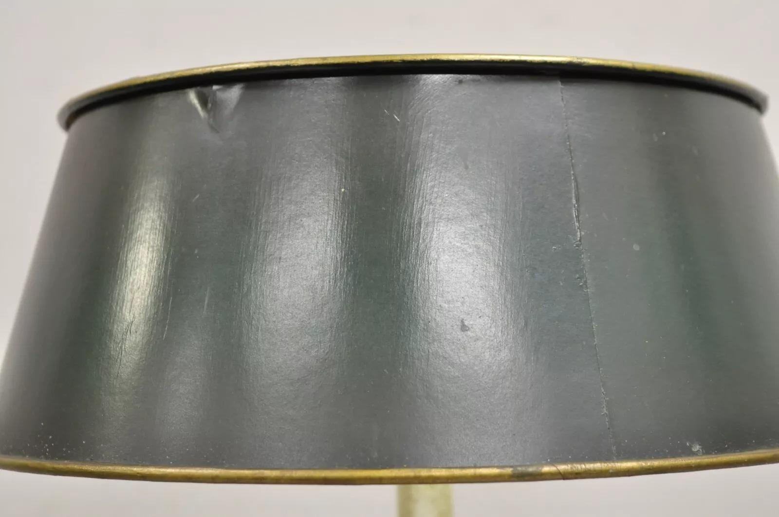 Ancienne lampe de bureau Bouillotte de style Empire français en bronze vert colonne de bougeoirs en vente 5
