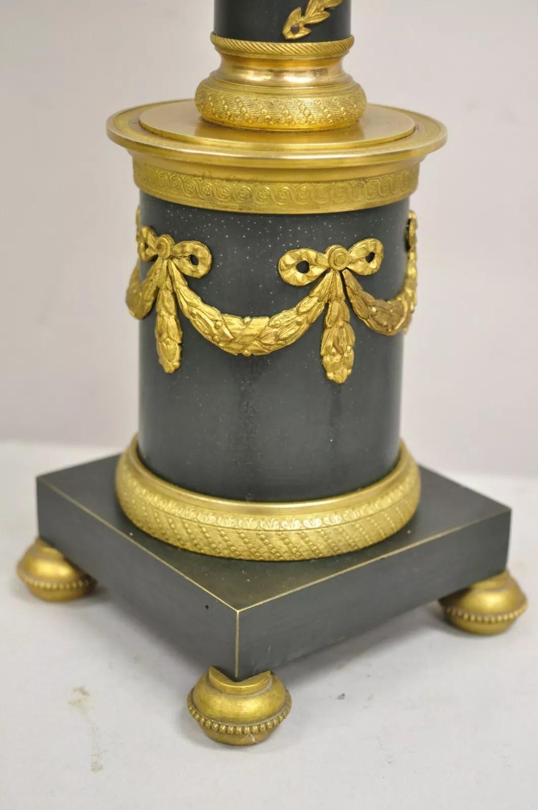 Métal Ancienne lampe de bureau Bouillotte de style Empire français en bronze vert colonne de bougeoirs en vente