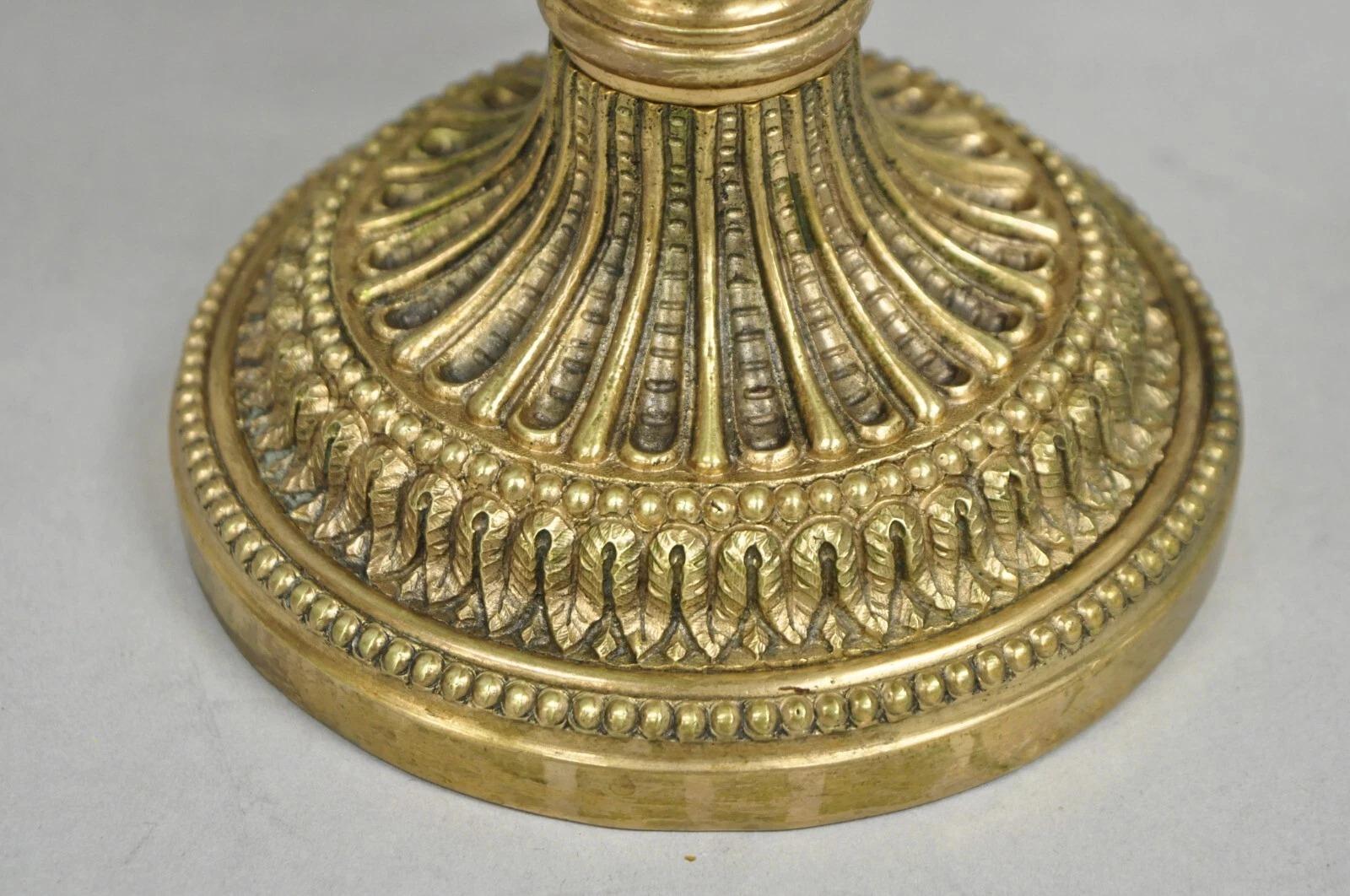 Antique French Empire Bronce Cisnes Verde Tole Pantalla Metal Lámpara de Mesa Bouillotte en venta 5