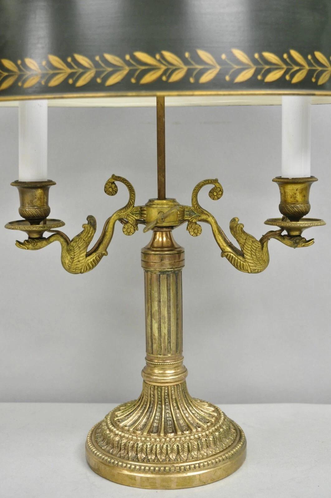 Antique French Empire Bronce Cisnes Verde Tole Pantalla Metal Lámpara de Mesa Bouillotte Imperio en venta