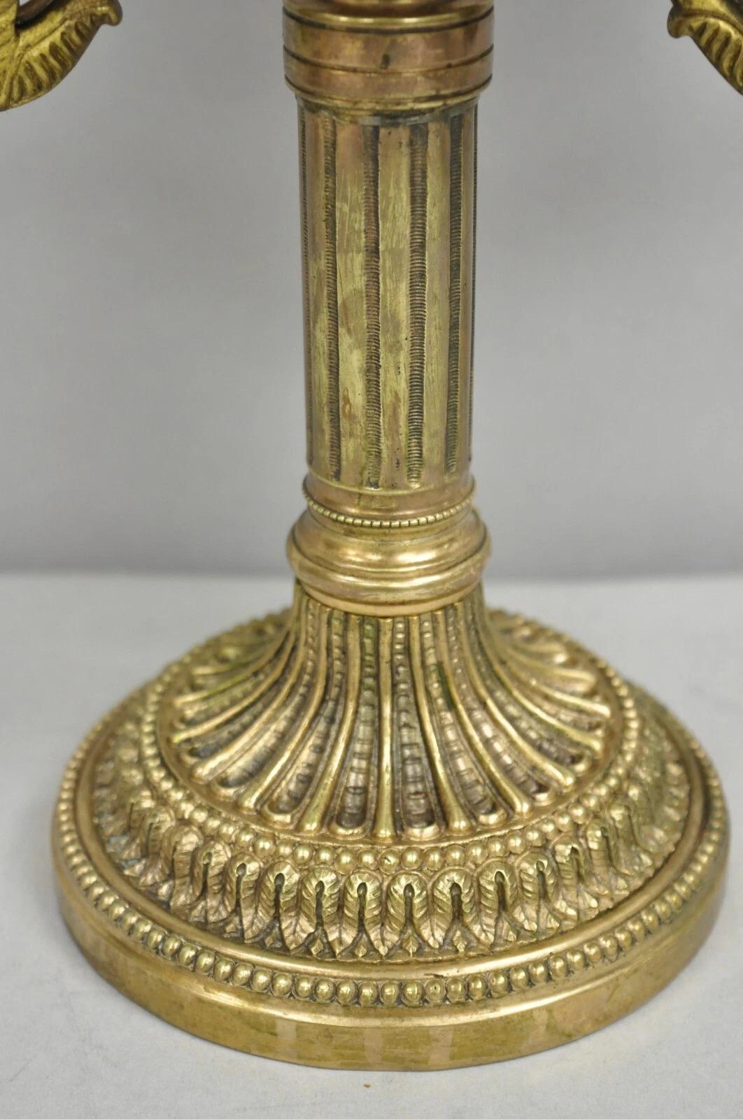 Antique French Empire Bronce Cisnes Verde Tole Pantalla Metal Lámpara de Mesa Bouillotte Desconocido en venta