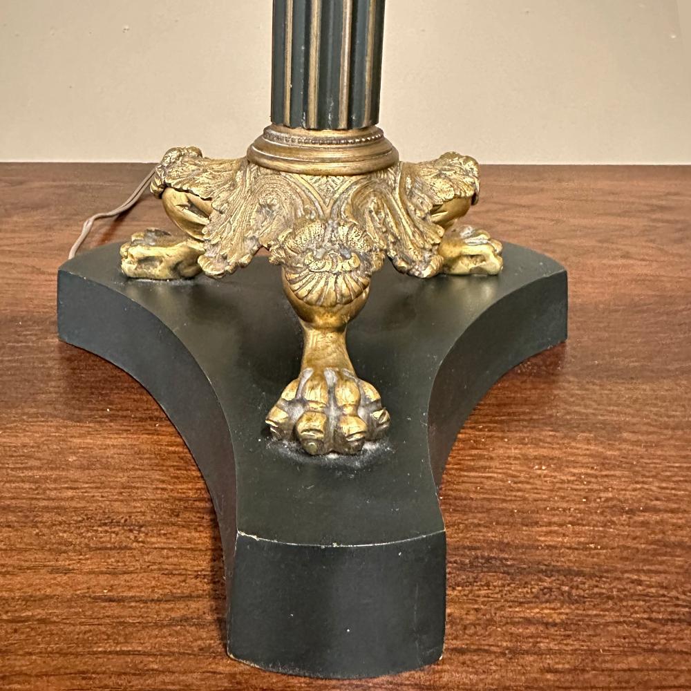 Ancienne lampe de table Empire française en bronze avec abat-jour en soie en vente 4
