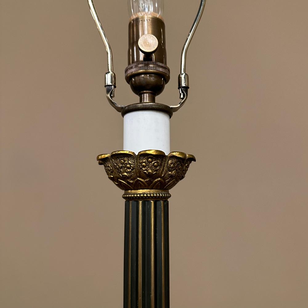Antike französische Empire-Tischlampe aus Bronze mit Seidenschirm, Empire-Stil im Angebot 2