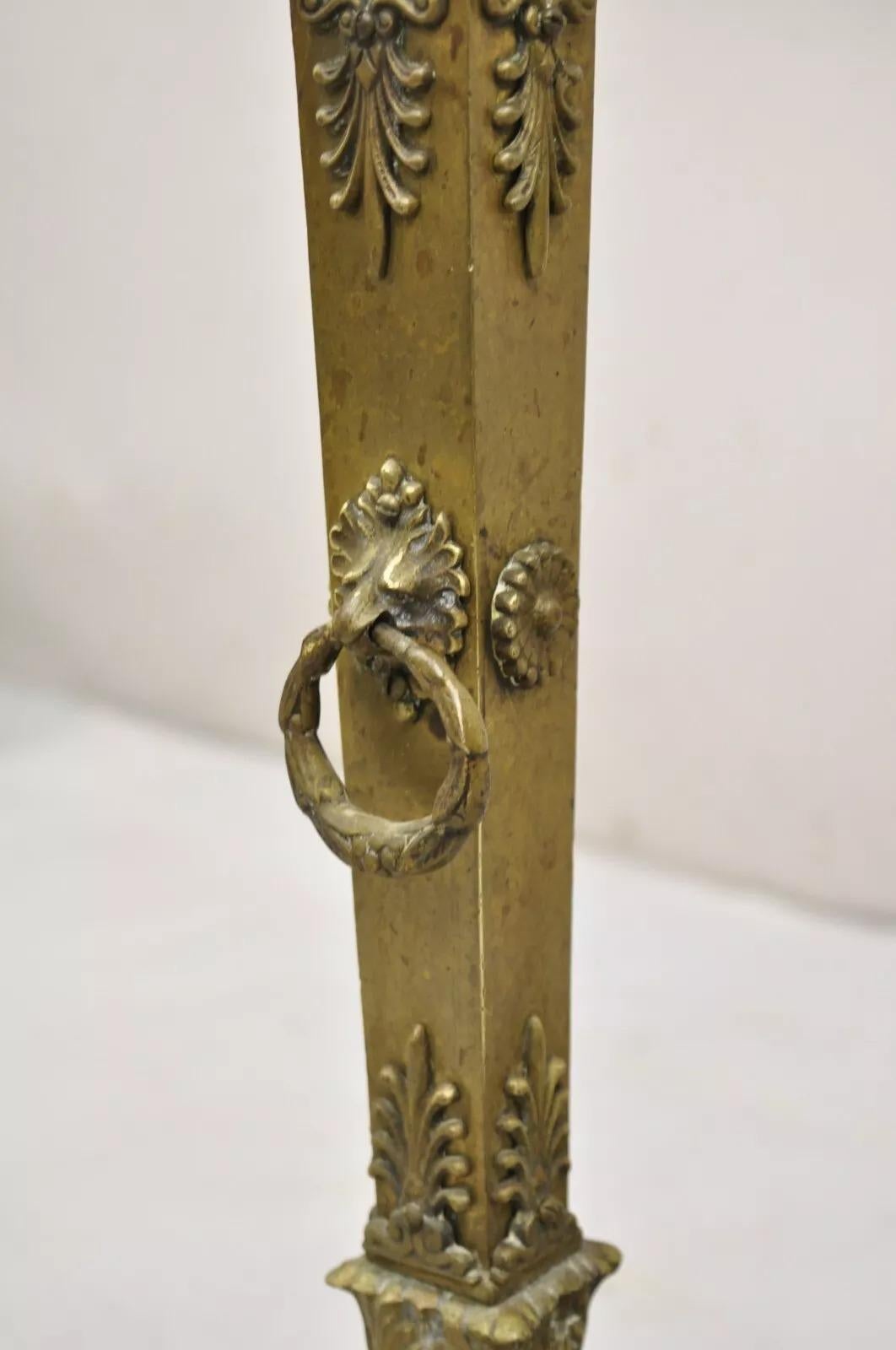 Antike französische Empire-Kamin-Feuerböcke aus Bronze mit Urnenaufsatz und Pfotenfüßen, Paar im Angebot 7