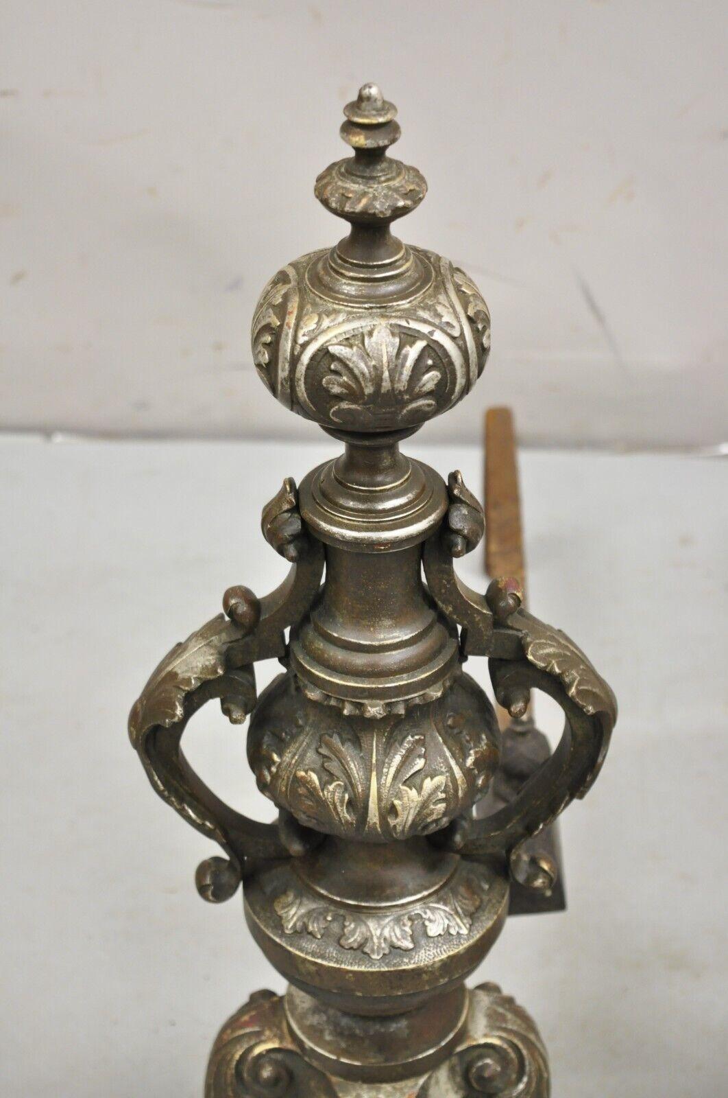 Antiguos Andirones Imperio Francés de Hierro Fundido y Bronce Plateado - un Par siglo XIX en venta