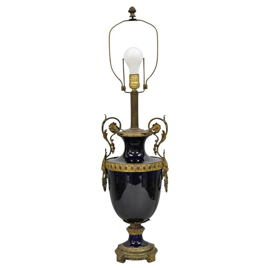 Antique French Empire Kobaltblau Porzellan Figural Vergoldete Bronze Urne Tischlampe