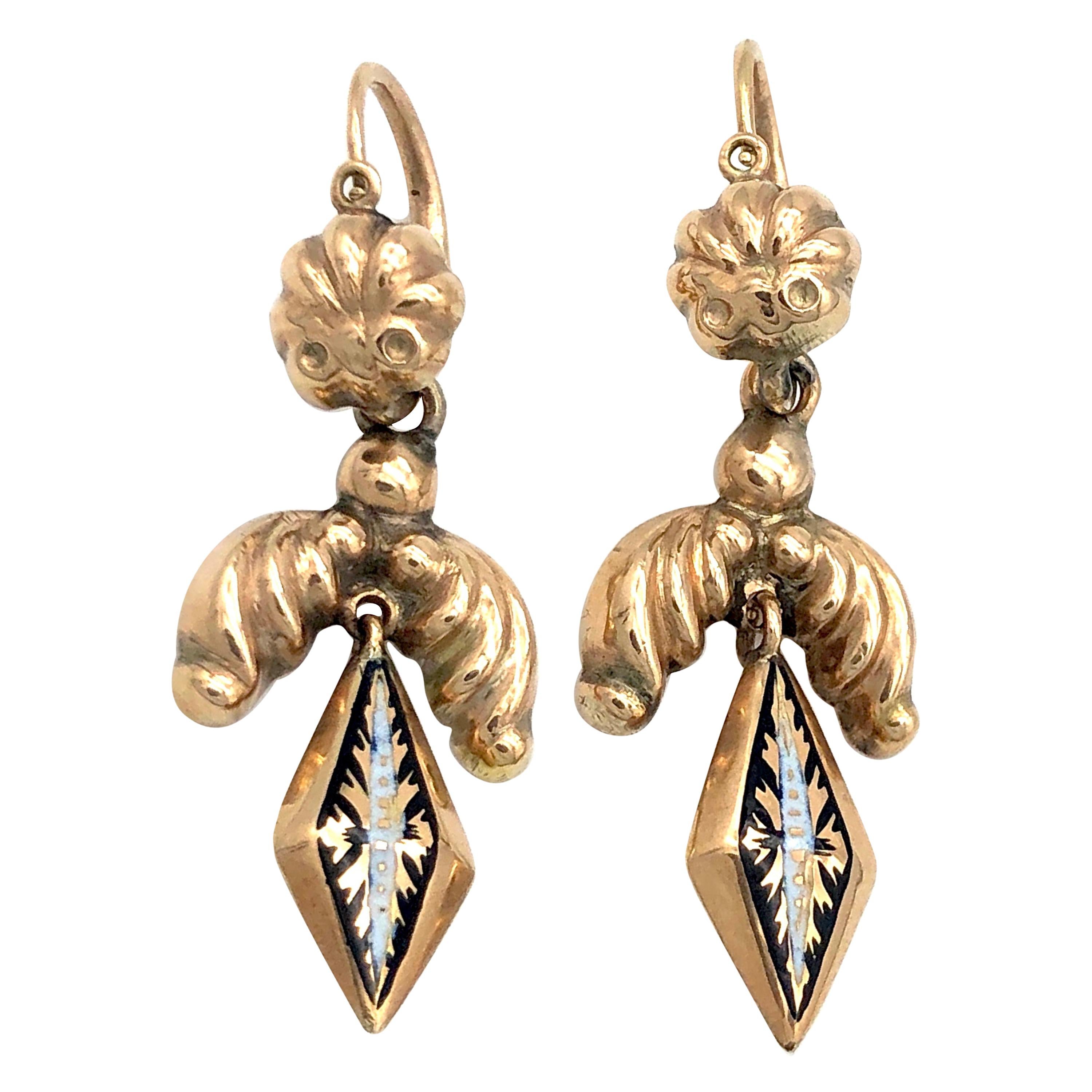 antique  Pendants d'oreilles en goutte Empire en or rose et émail jour et nuit en vente