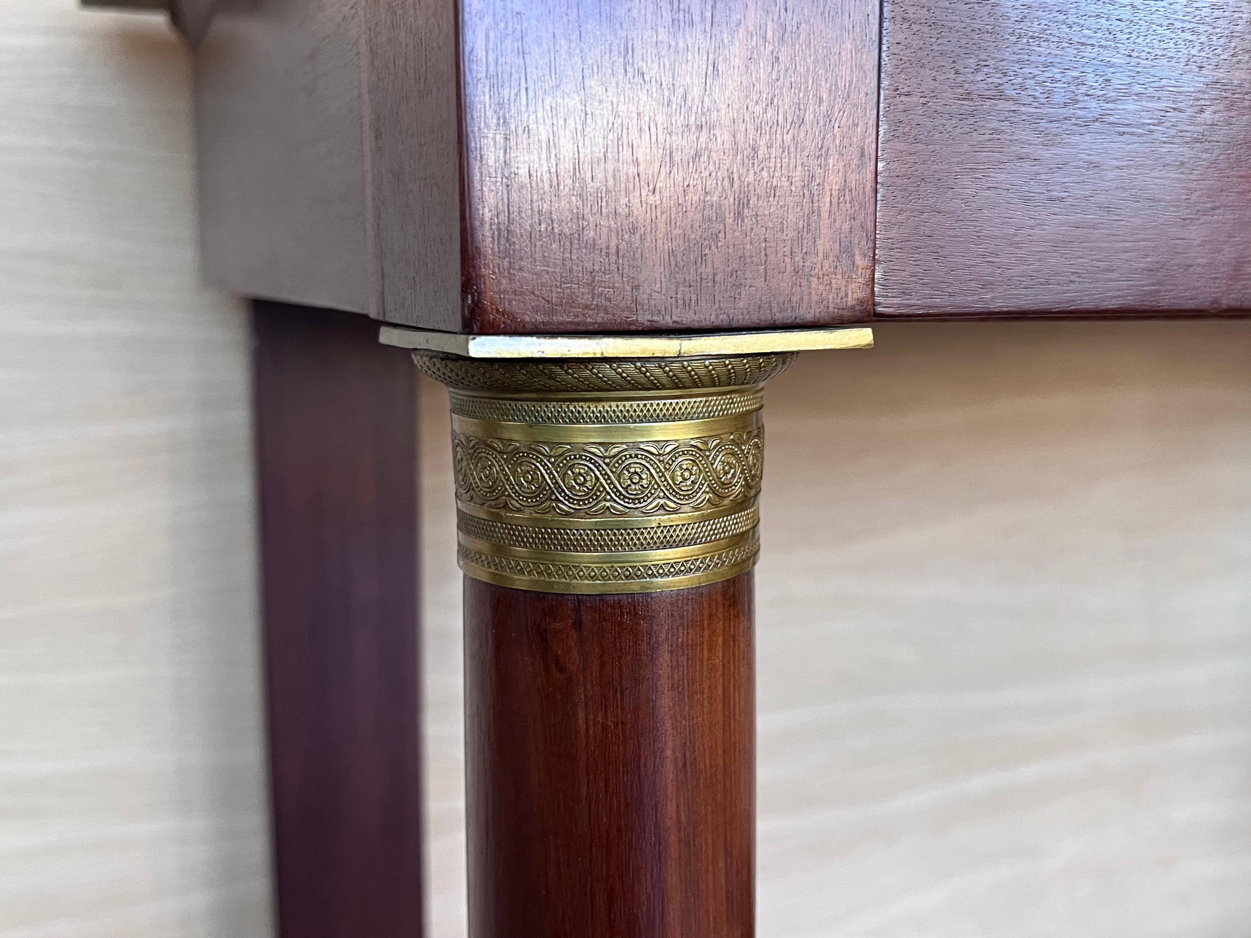 Ancienne table console Empire française en bois fruitier avec tiroir, début du 20ème siècle en vente 3