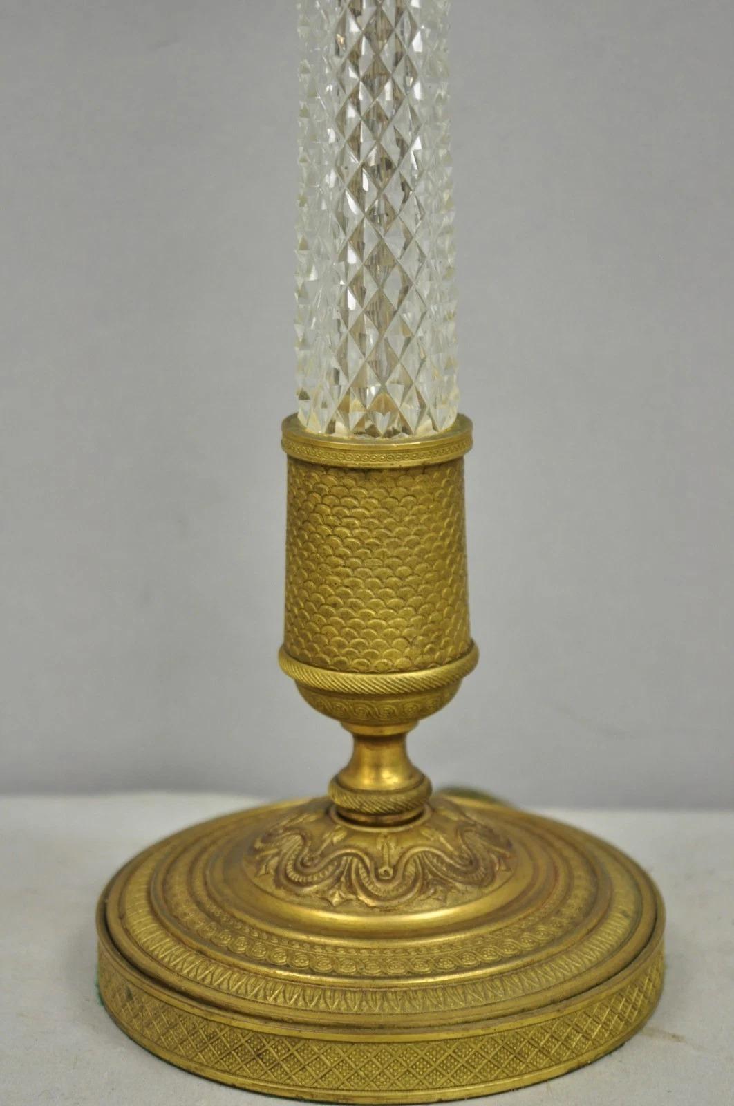 Antique French Empire vergoldete Bronze Kristalls�äule kleiner Kerzenständer Tischlampe im Zustand „Gut“ im Angebot in Philadelphia, PA