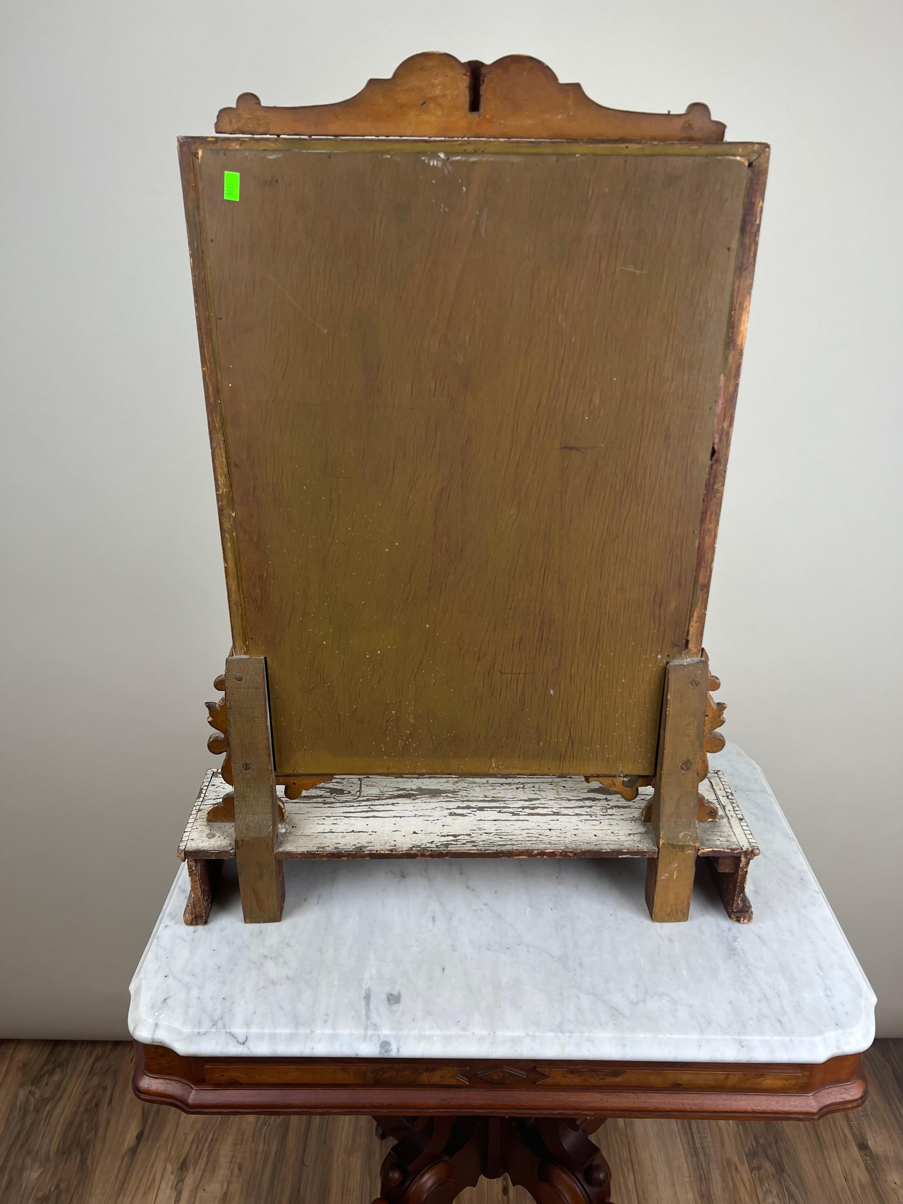 Antiguo espejo de tocador o de mesa de madera dorada del Imperio francés c. Mediados del siglo XIX Francés en venta