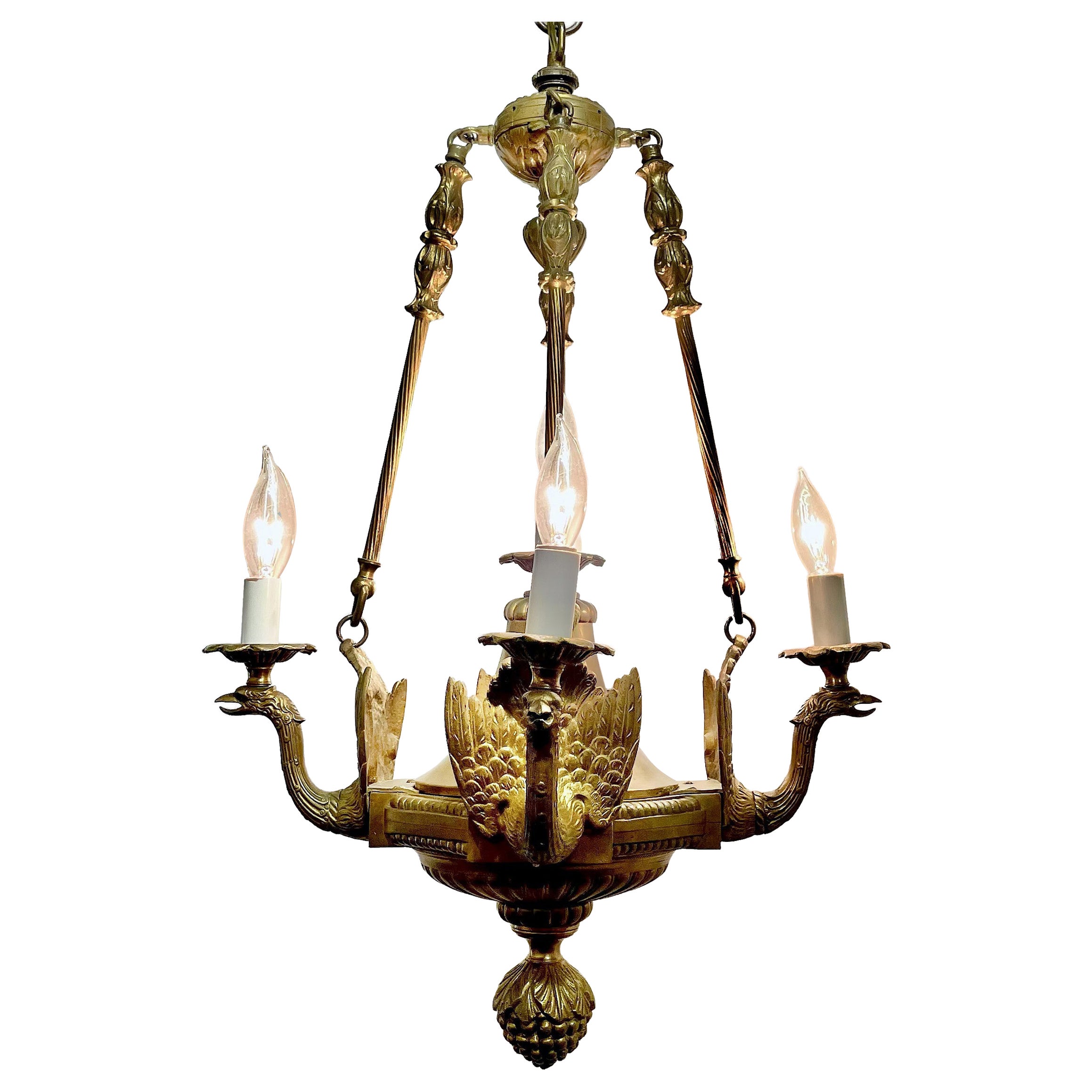 Antique French Empire Araña de Bronce Dorado, Circa 1875-1890.