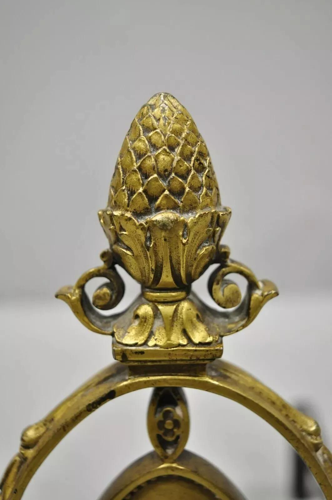 Antike französische Empire-Kamin-Feuerböcke aus Bronze mit Eichel im Louis-XVI.-Stil, Paar (Unbekannt) im Angebot