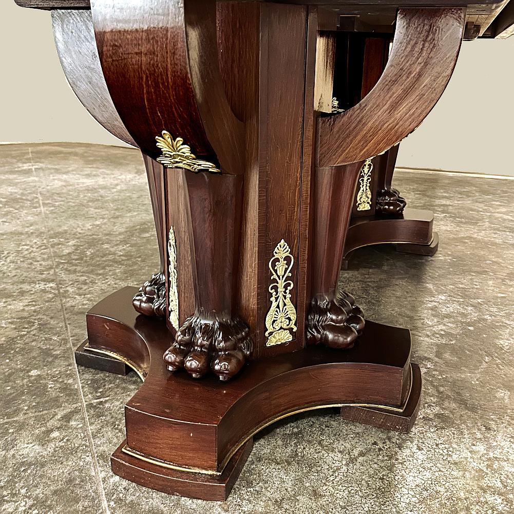Ancienne table de conférence de style Empire français à double piédestal en vente 5