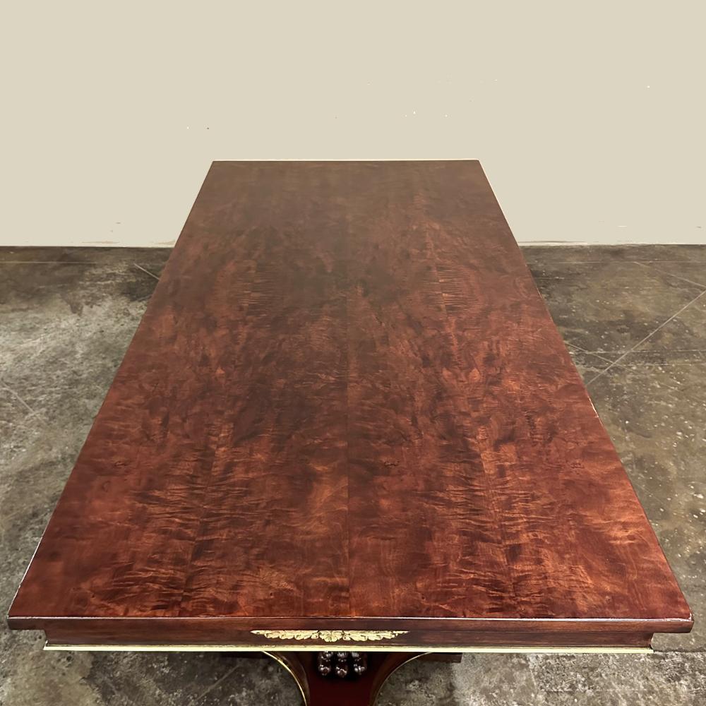 Ancienne table de conférence de style Empire français à double piédestal en vente 2