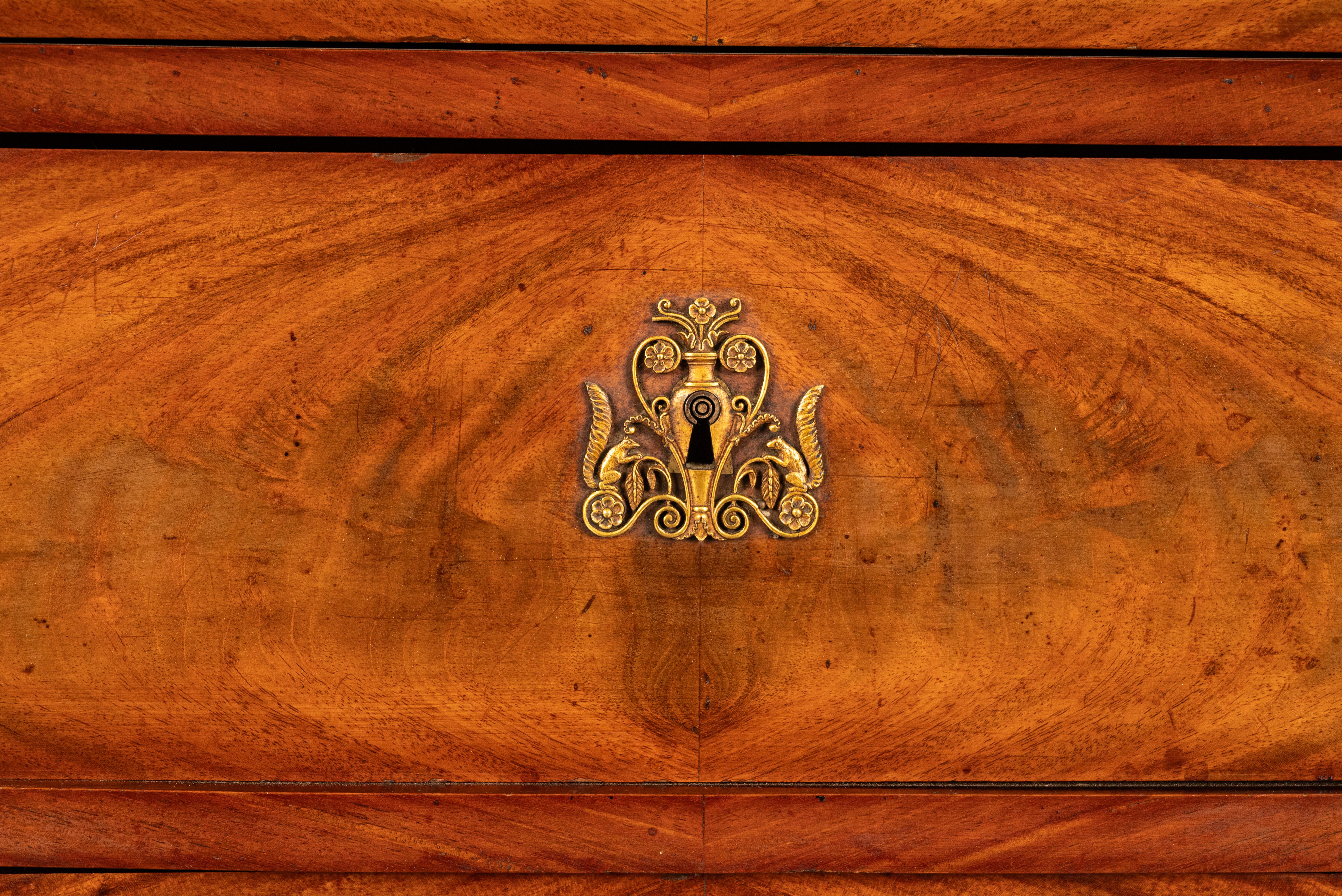 Antique French Empire Mahogany Marble Top Ormolu Commode Chest of Drawers 1810 in vendita 11