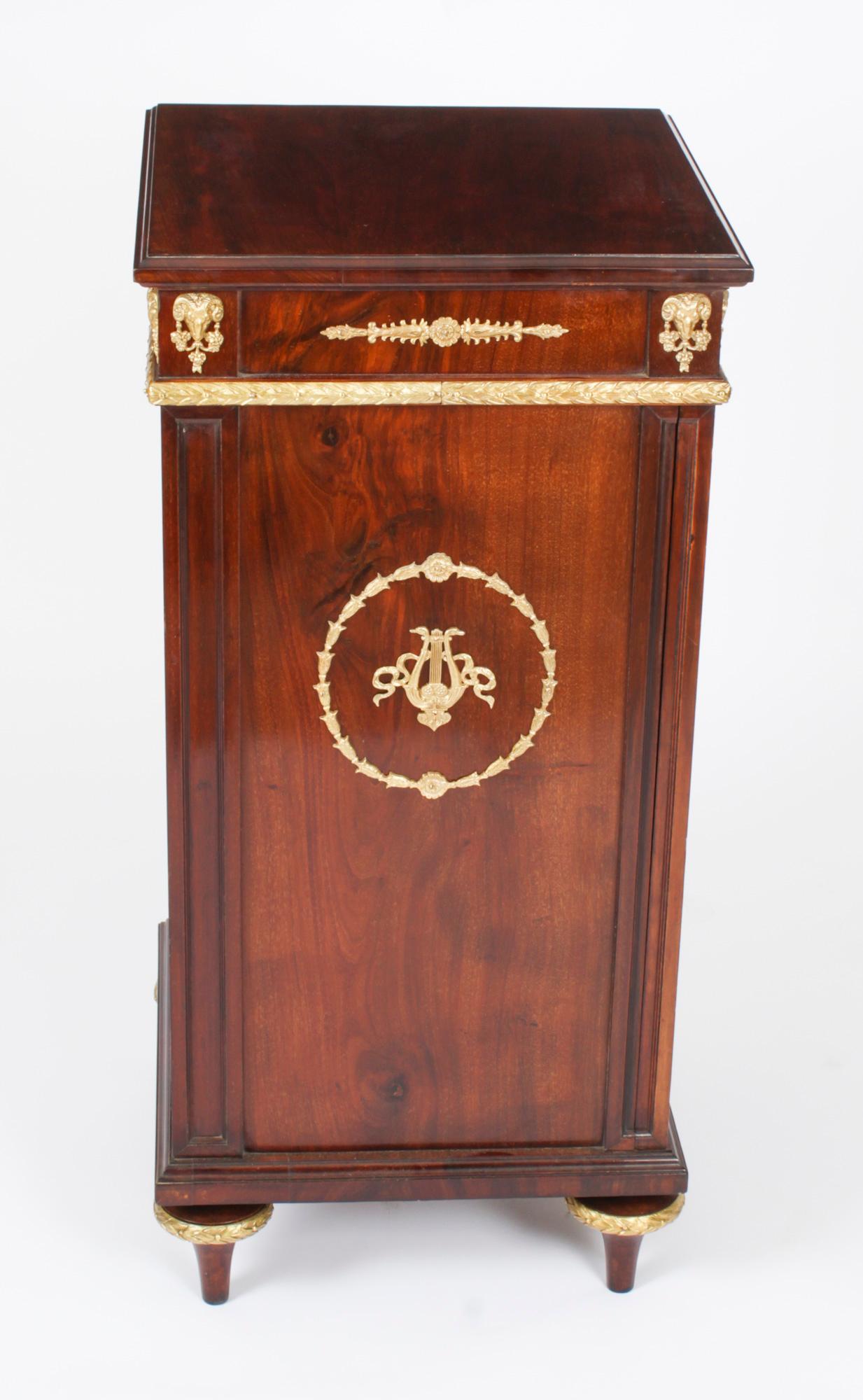 Antique French Empire Mahogany Pedestal Bust Stand Cabinet 19th Century In Good Condition For Sale In London, GB