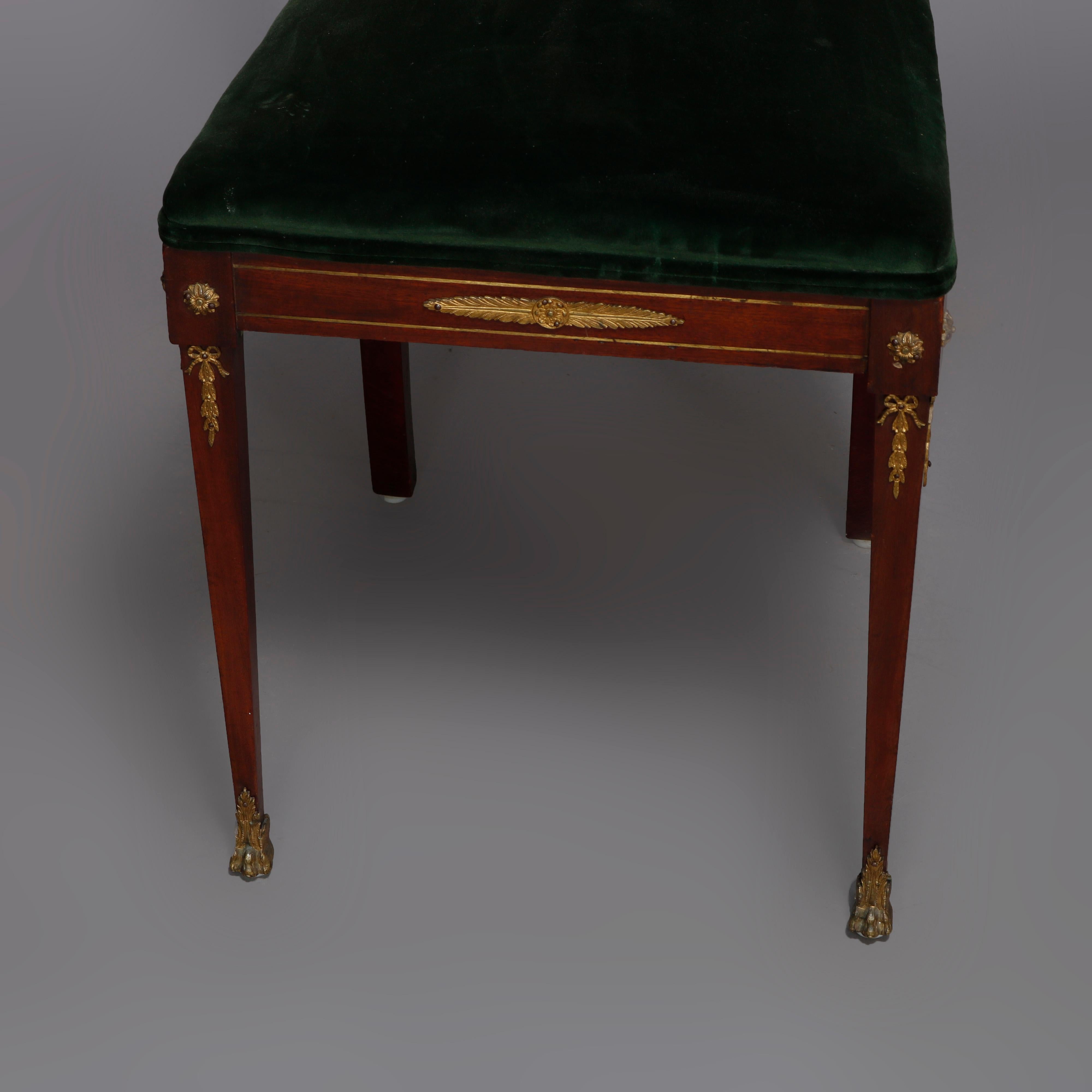 Français Ancienne chaise d'appoint en acajou de style Empire français avec montures en bronze doré 19e C en vente