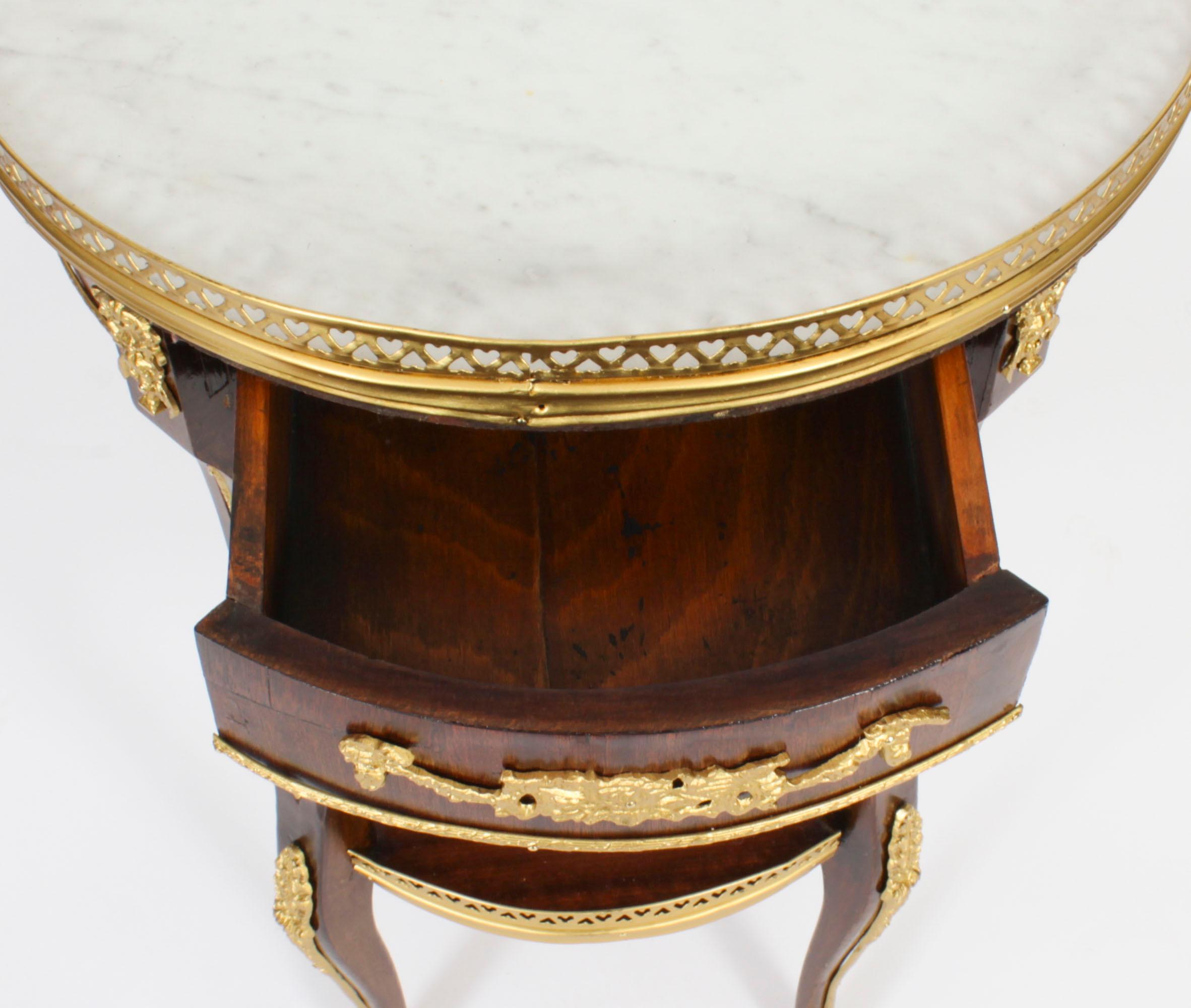 Ancienne table d'appoint Empire en marbre et bronze doré 19ème siècle en vente 5