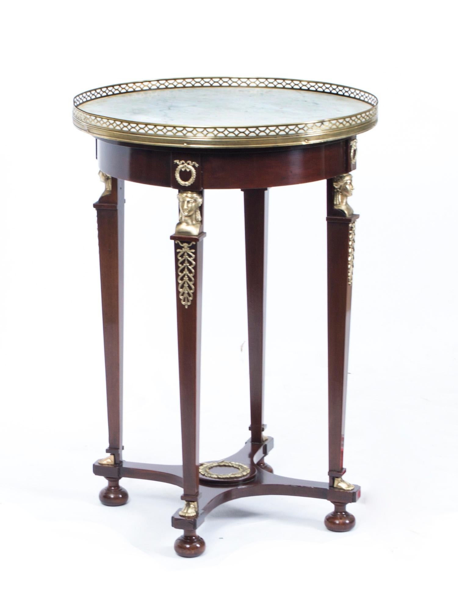 Ancienne table d'appoint française de style Empire en marbre et bronze doré, XIXe siècle en vente 4