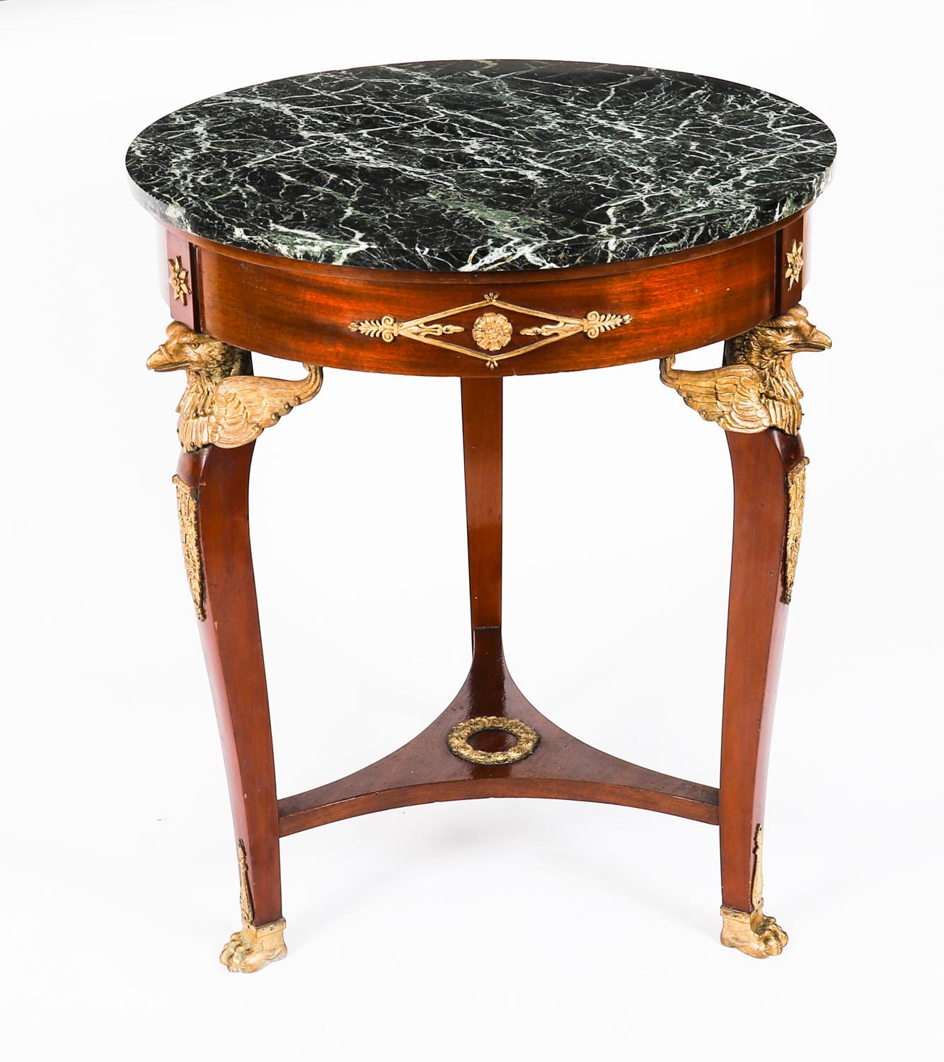Antique Table d'appoint Empire française en marbre et bronze doré 19ème siècle en vente 11