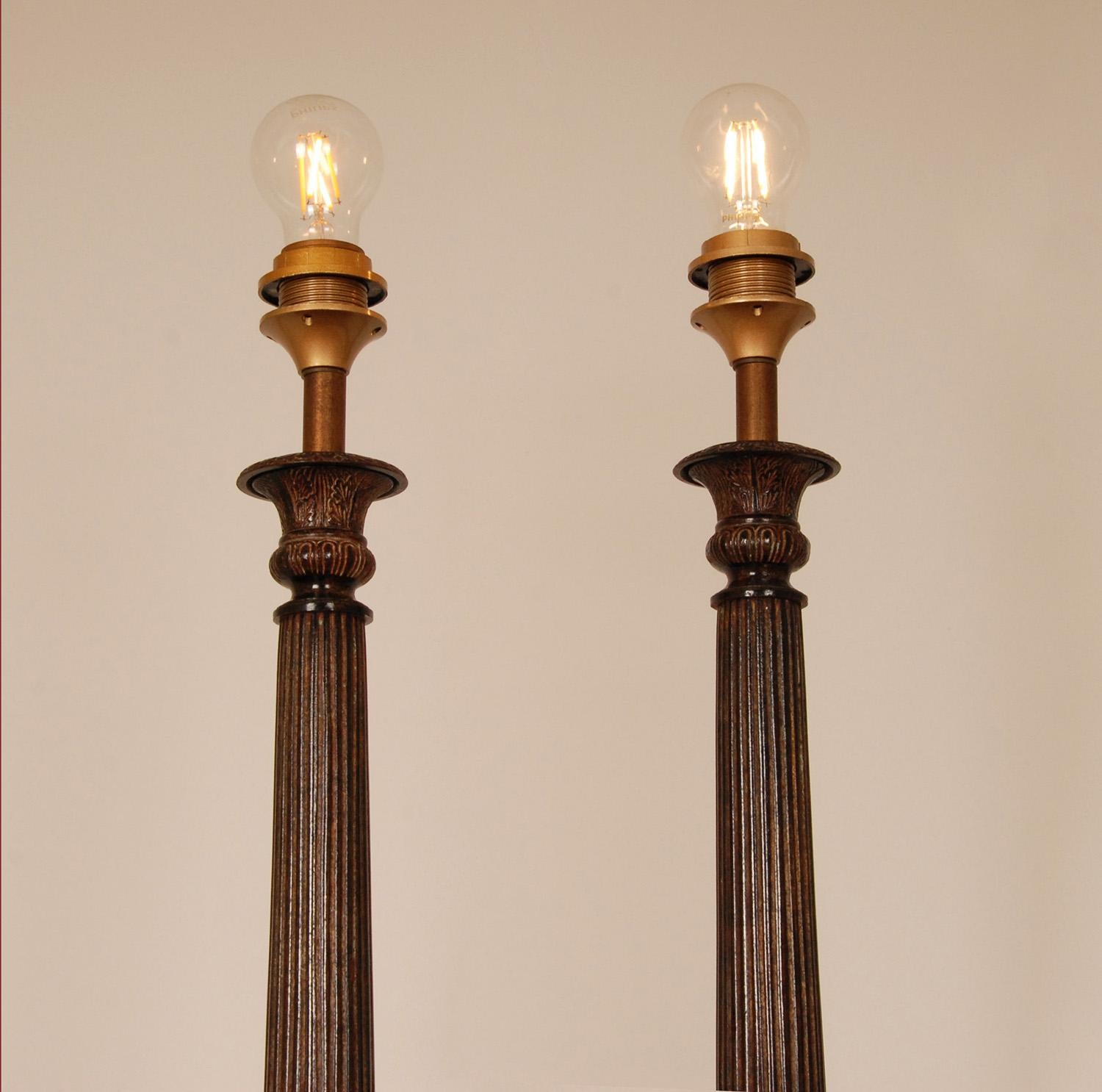 Antike französische Napoleonische Empire-Tischlampen mit Löwentatzen aus Gusseisen, Paar  im Angebot 4
