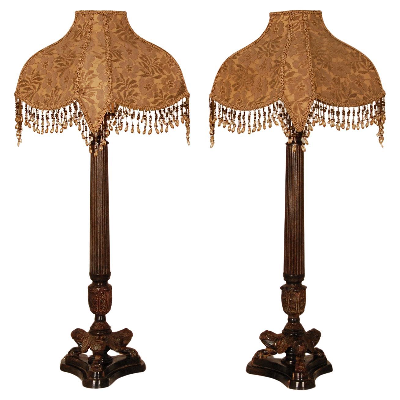 Antike französische Napoleonische Empire-Tischlampen mit Löwentatzen aus Gusseisen, Paar  im Angebot