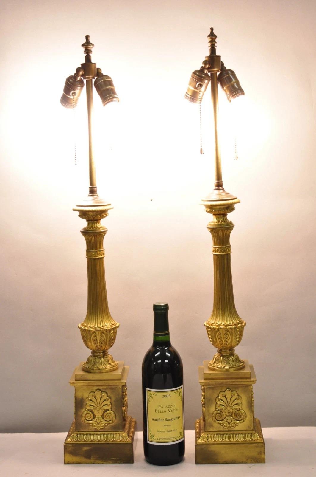Antique French Empire Neoclassical Bronze Candlestick Column Table Lamps a Pair en vente 4
