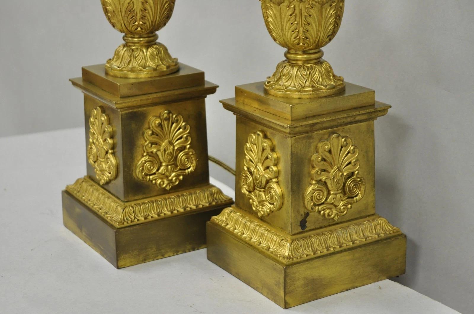 Antique French Empire Neoclassical Bronze Candlestick Column Table Lamps a Pair en vente 2