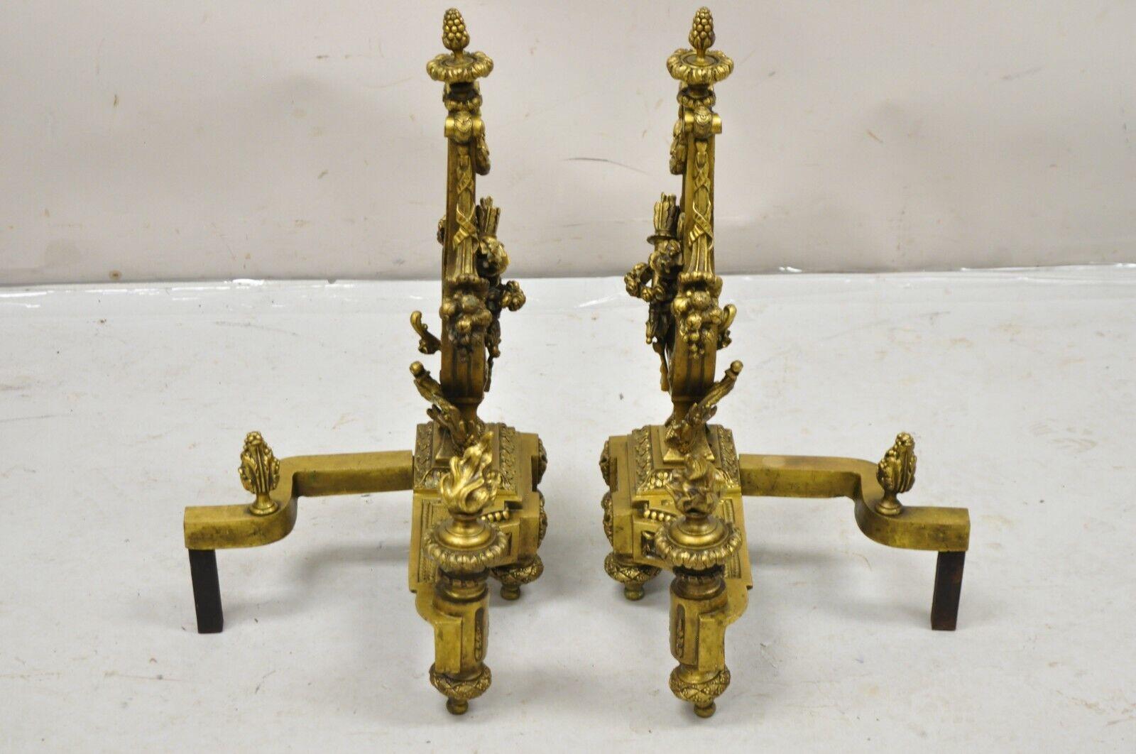 Inizio XX secolo Antique French Empire Neoclassical Bronze Figural Lyre Harp Andirons - una coppia in vendita