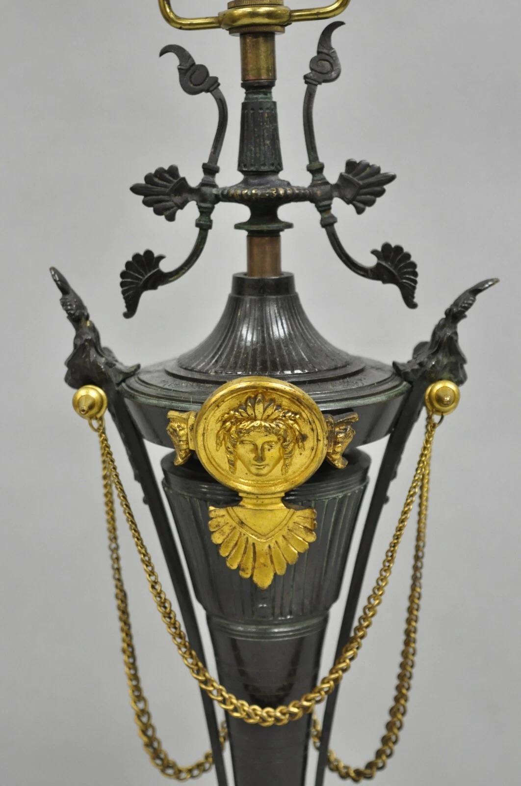 Inconnu Antique French Empire Neoclassical Bronze & Marble Small Figural Table Lamp en vente