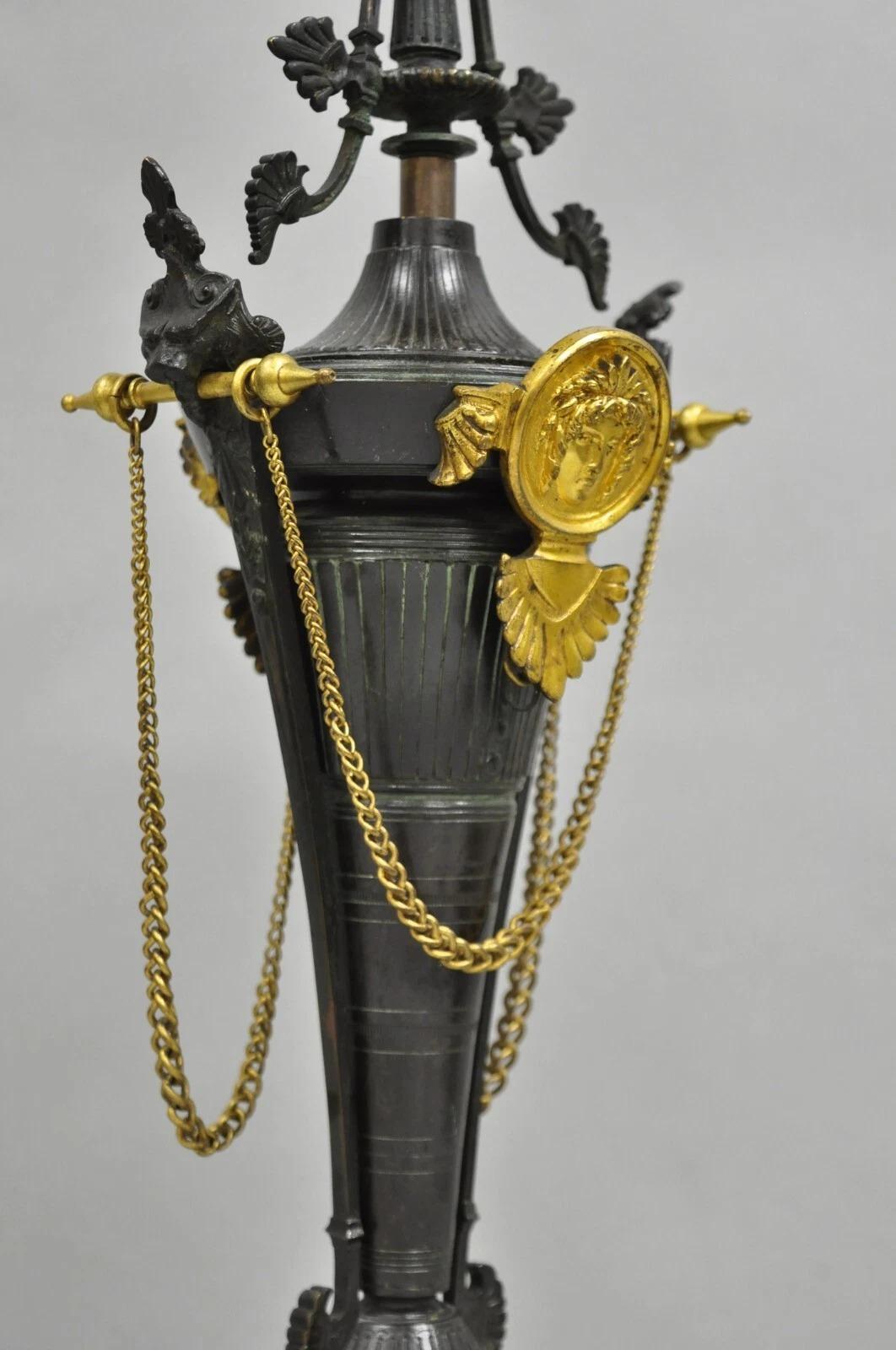 Antique French Empire Neoclassical Bronze & Marble Small Figural Table Lamp en vente 1