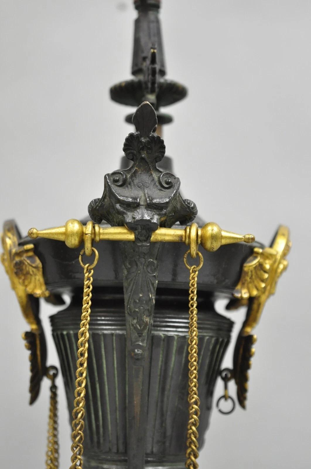 Antique French Empire Neoclassical Bronze & Marble Small Figural Table Lamp en vente 2