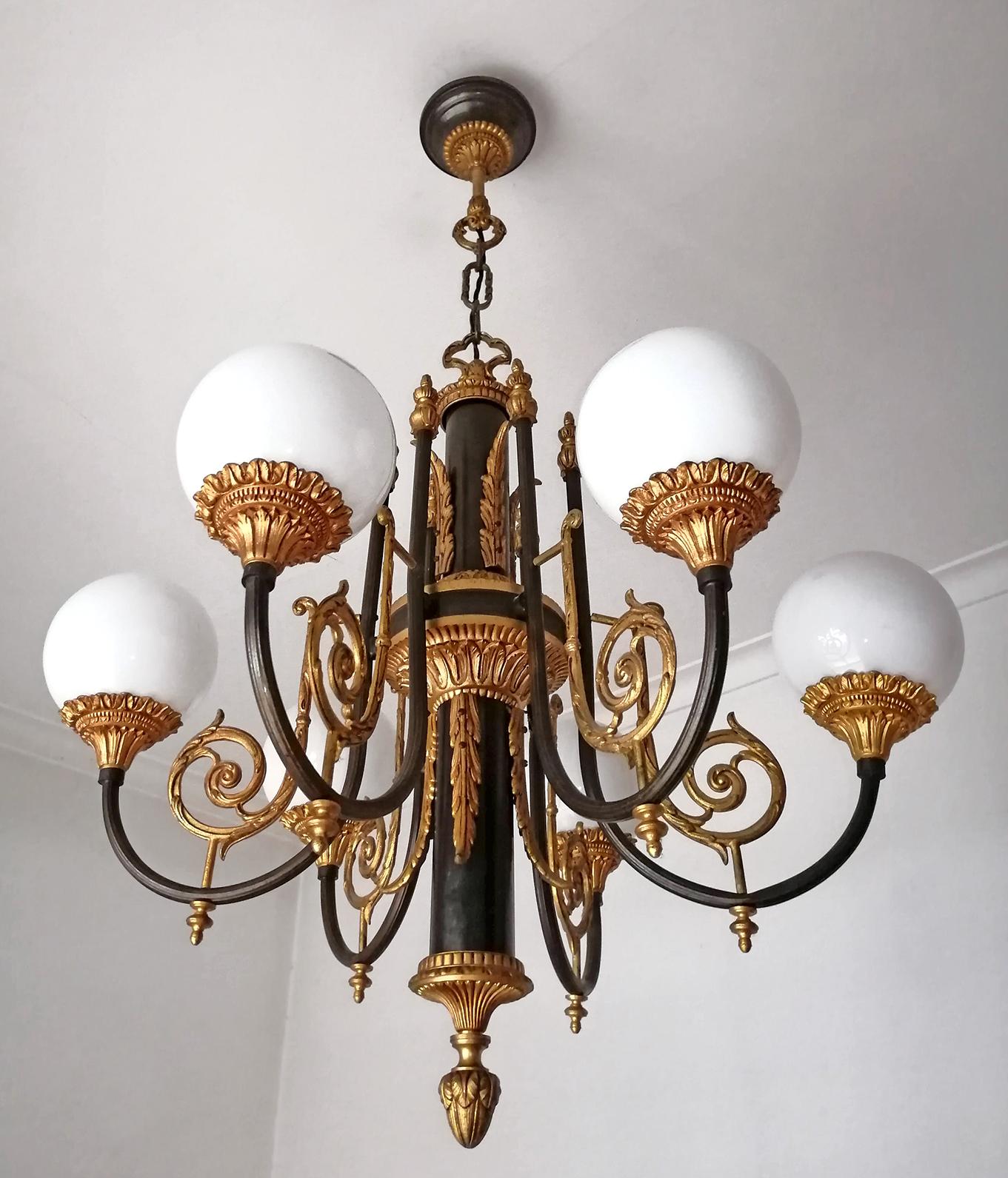 Antique French Empire Neoclassical Gilt & Patina Bronze Opaline Globe Chandelier In Good Condition For Sale In Coimbra, PT