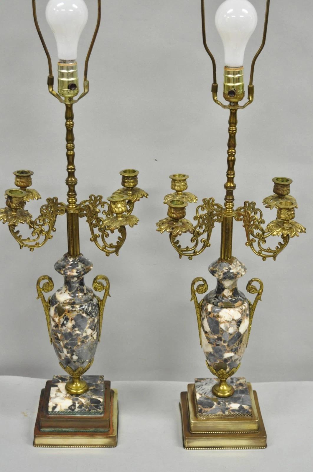 Antique French Empire Neoclassical Urna de mármol Candelabro de latón Lámpara de mesa Pareja en venta 5