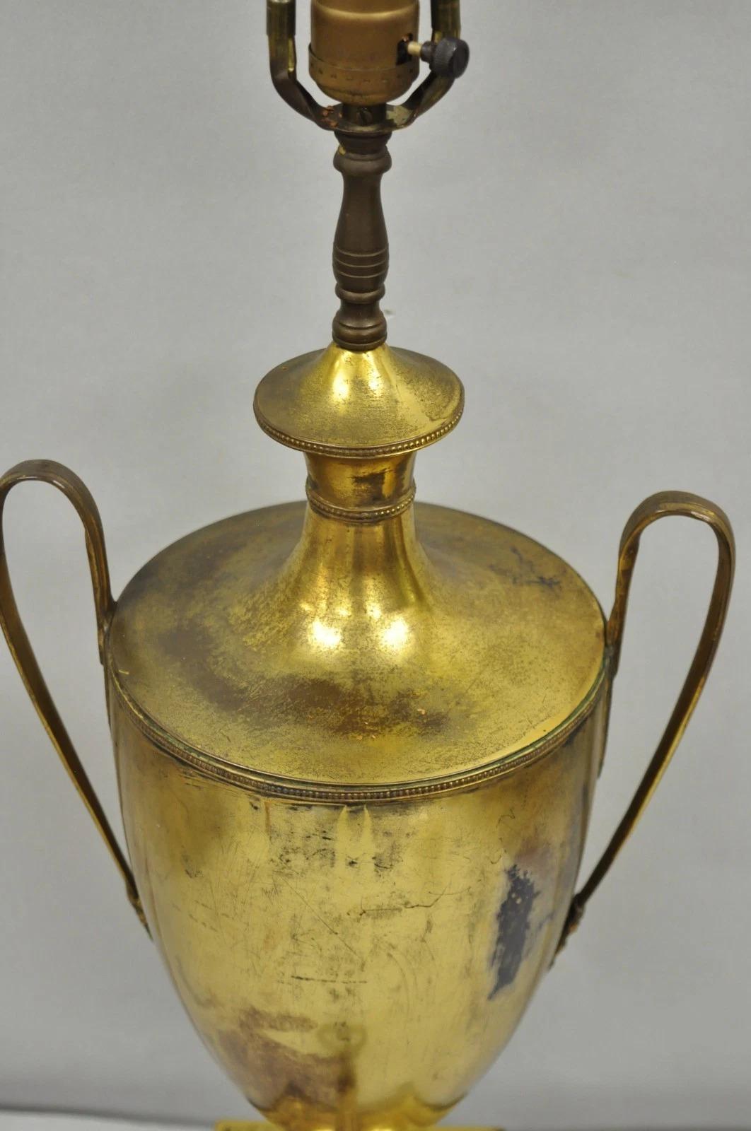 XIXe siècle Antique Lampe de table à Urne Samovar en laiton patiné Empire Français Néoclassique en vente