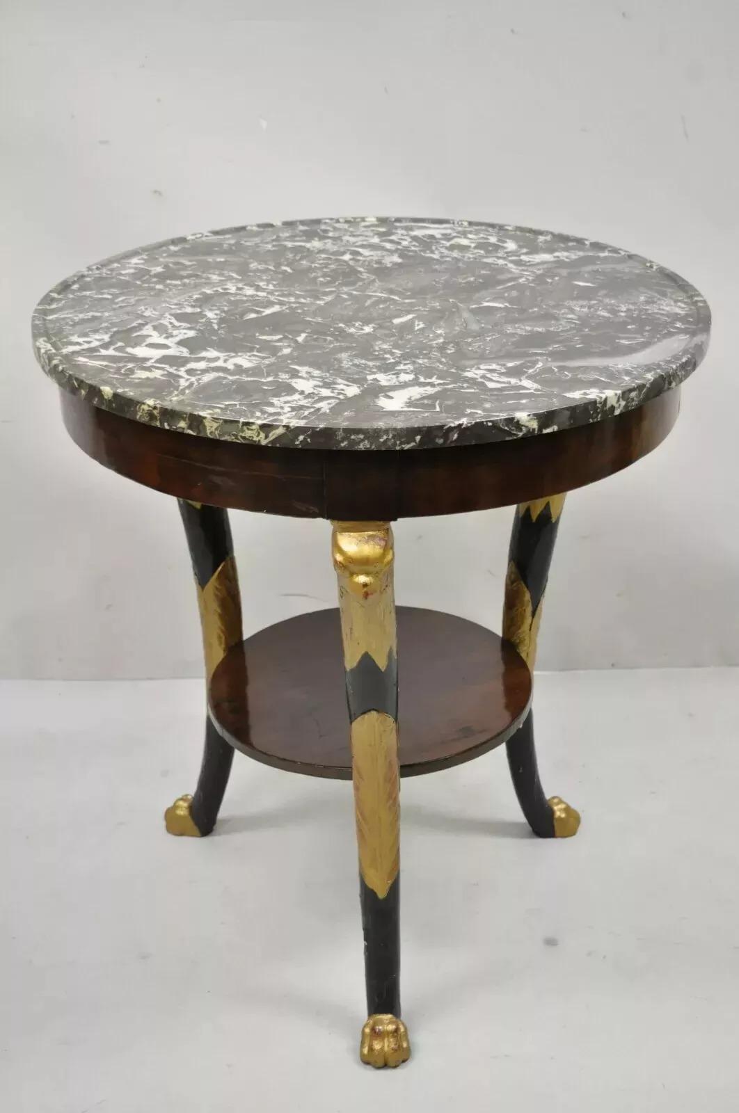 Ancienne table centrale néoclassique de style Empire français à plateau rond en marbre sculpté d'aigle en vente 5