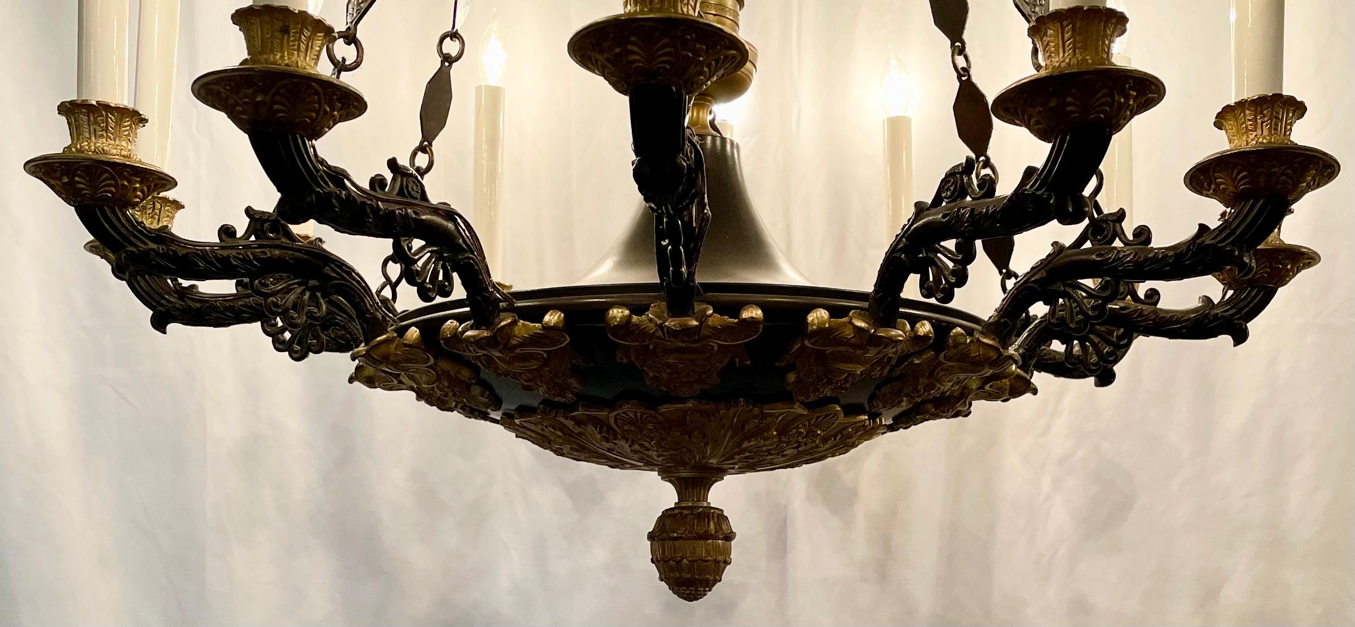 Antique French Empire Ormolu & Patinated Bronze 12 Light Chandelier, Circa 1890. In Good Condition For Sale In New Orleans, LA