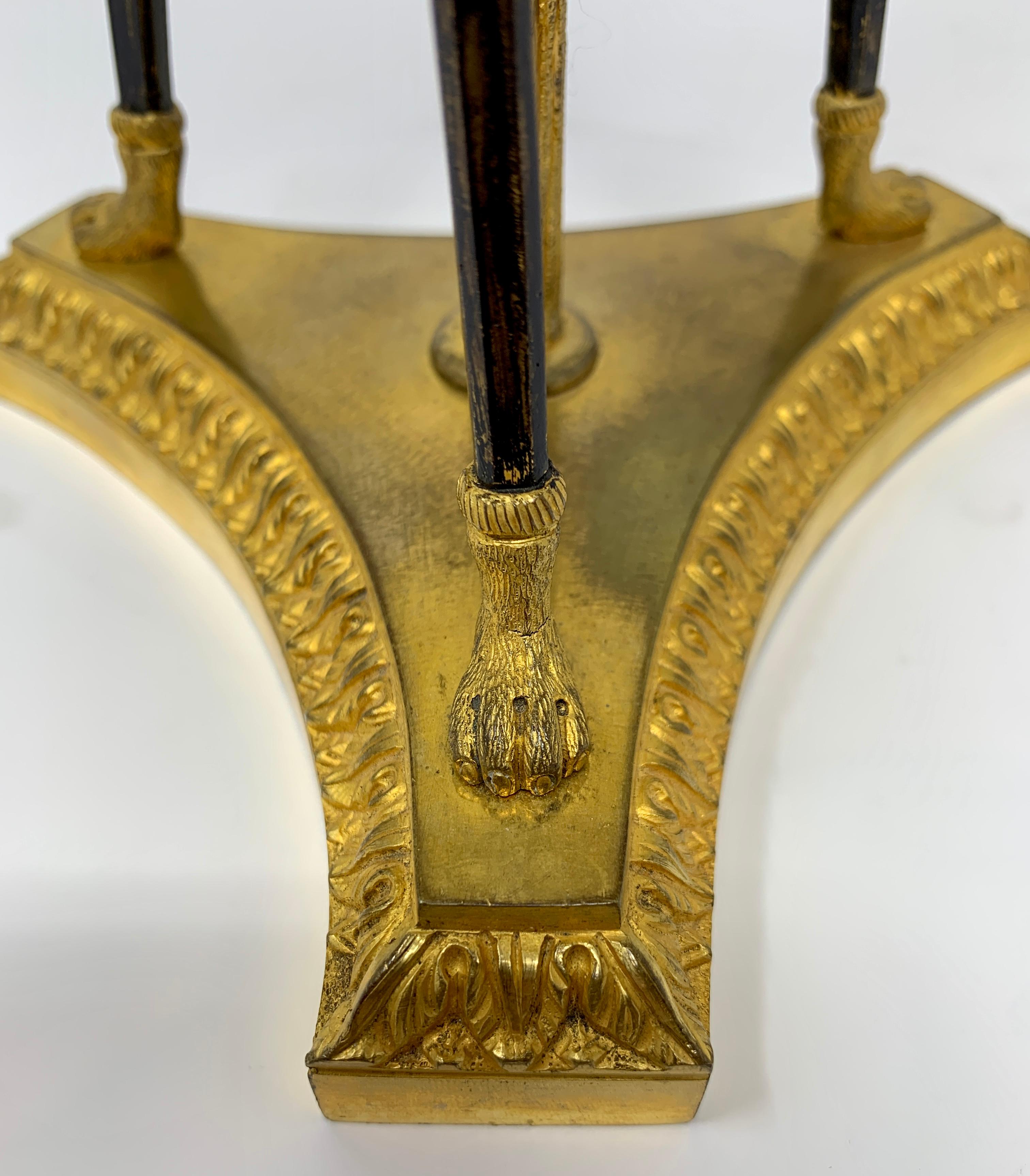 Centre de table ancien en cristal et bronze doré d'époque Empire français, vers 1815-1825 Bon état - En vente à New Orleans, LA