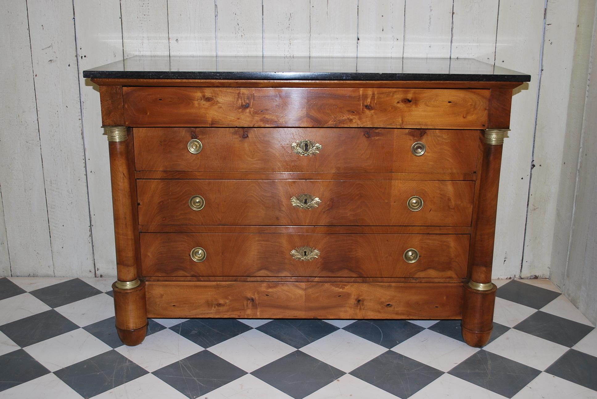 Antique French Empire period  Walnut Commode / chest of drawers . cIrca 1830 In Good Condition For Sale In Winchcombe, Gloucesteshire