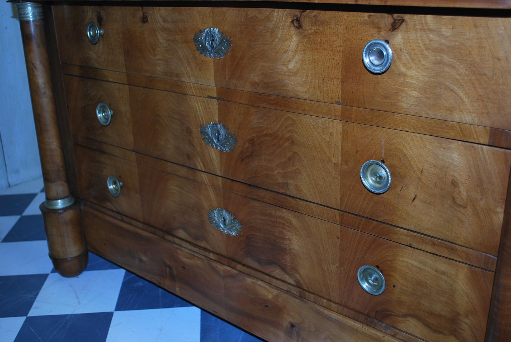 Antique French Empire period  Walnut Commode / chest of drawers . cIrca 1830 For Sale 1