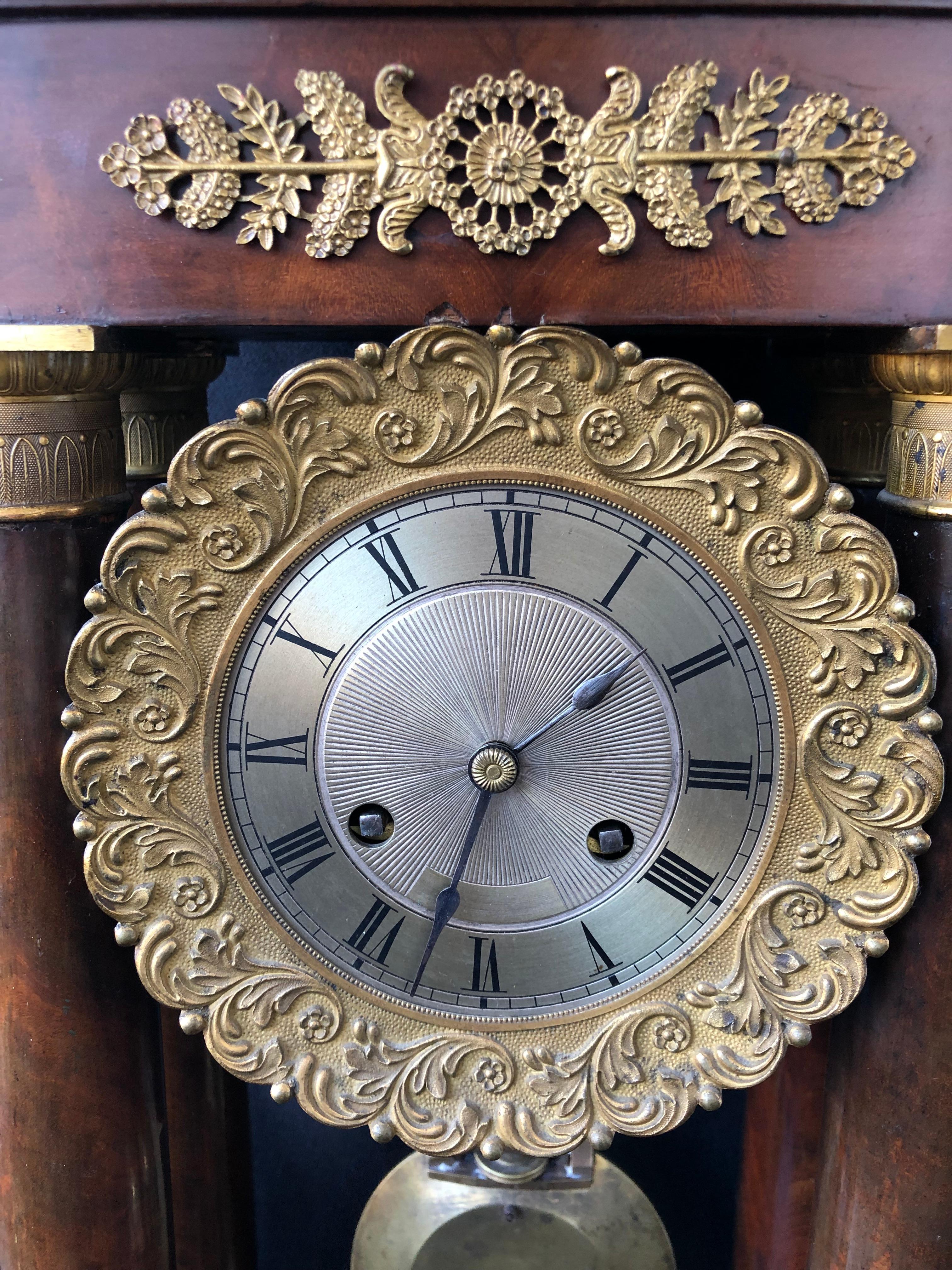 Antique French Empire Portico Clock circa 1820, Charles X, Mahogany and Bronze In Good Condition For Sale In Seattle, WA