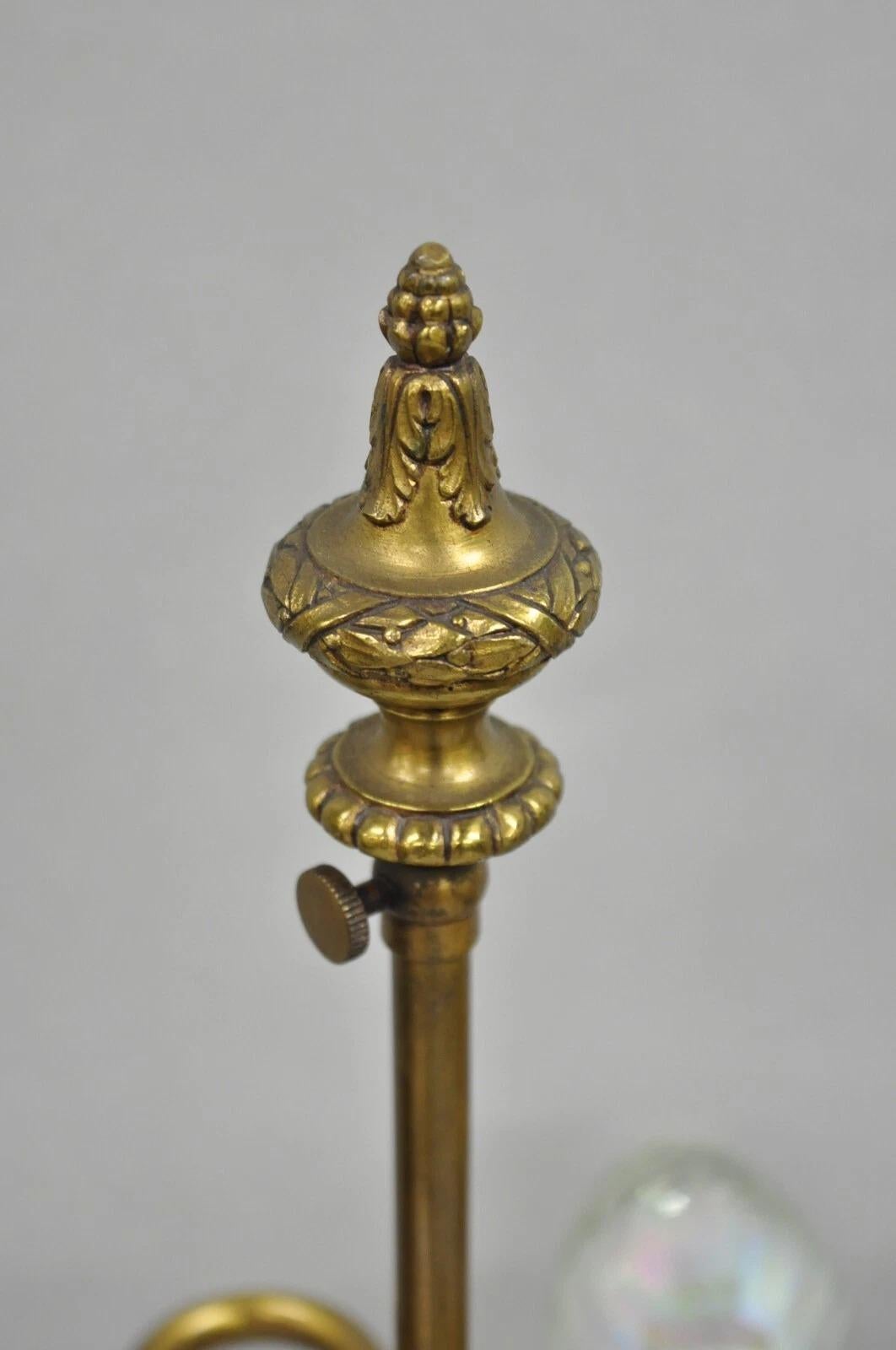 Antiguo Imperio Francés Regencia Rams Head Pequeña Columna de Bronce Lámparas de mesa - un par en venta 6