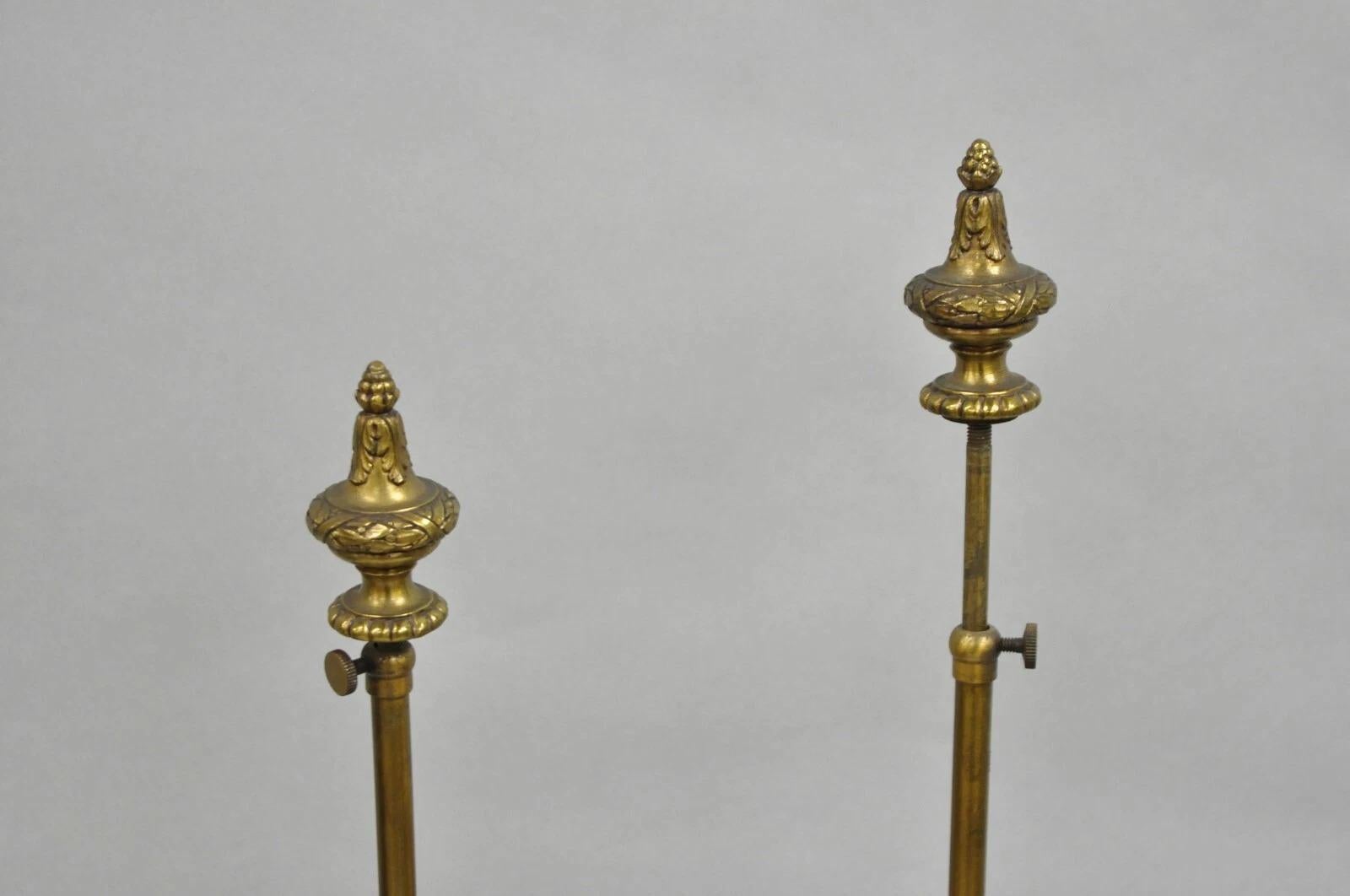 Antiguo Imperio Francés Regencia Rams Head Pequeña Columna de Bronce Lámparas de mesa - un par en venta 4