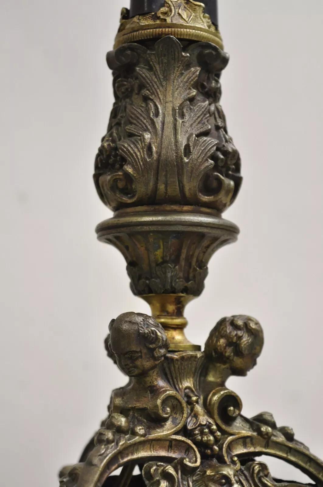Ancienne lampe de bureau chandelier figuratif en métal doré de style Empire français Renaissance en vente 5