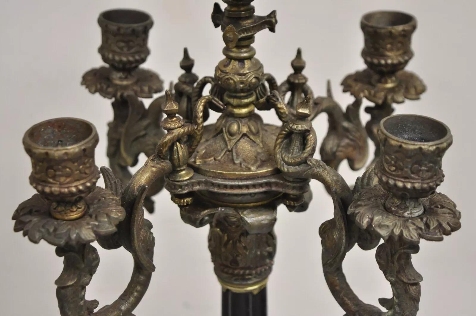Métal Ancienne lampe de bureau chandelier figuratif en métal doré de style Empire français Renaissance en vente