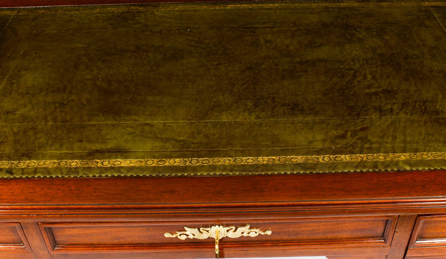 Gilt Antique French Empire Revival Bureau Plat Desk Writing Table, 19th Century