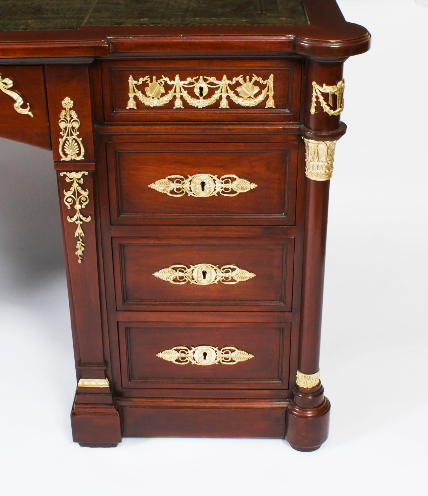 Bureau de partenaire néo-empire français ancien monté en bronze doré 19ème siècle en vente 6