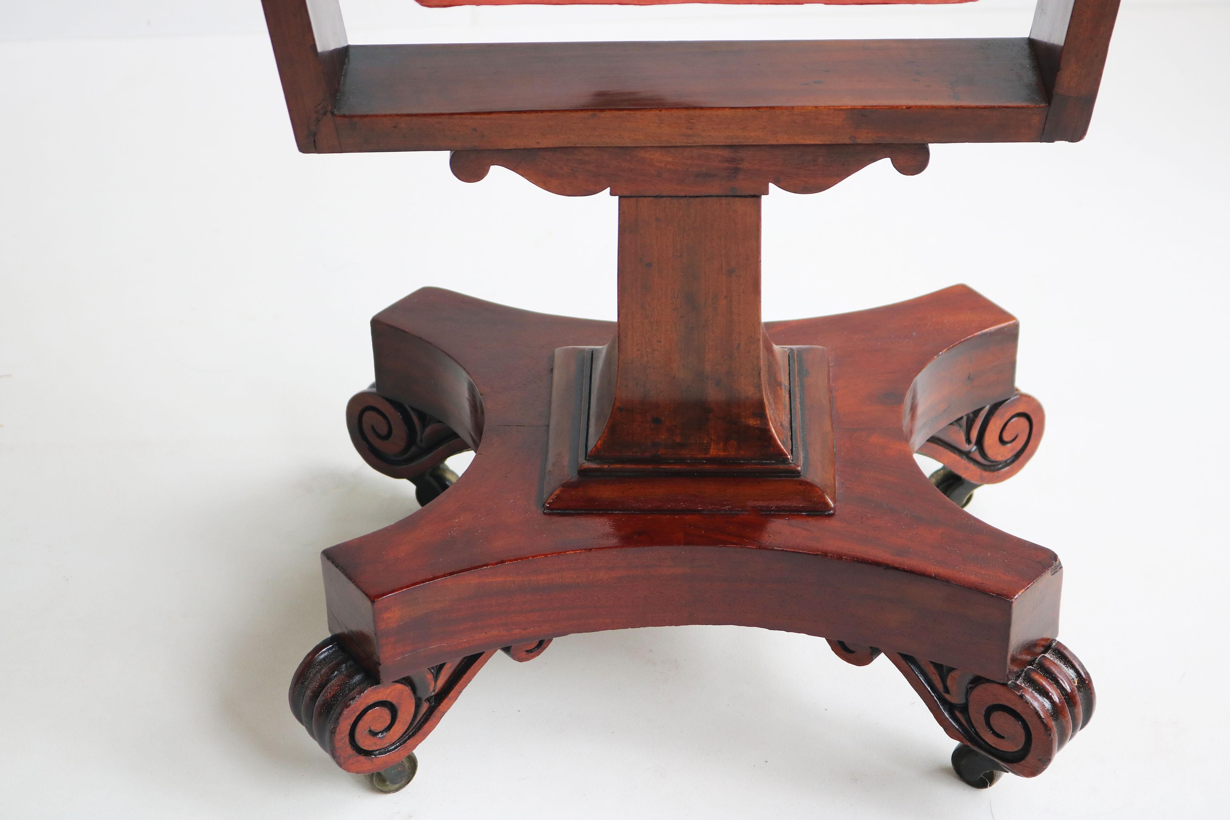 Bois Ancien stand de couture Empire Antiques 19ème siècle table d'appoint en acajou bronze en vente