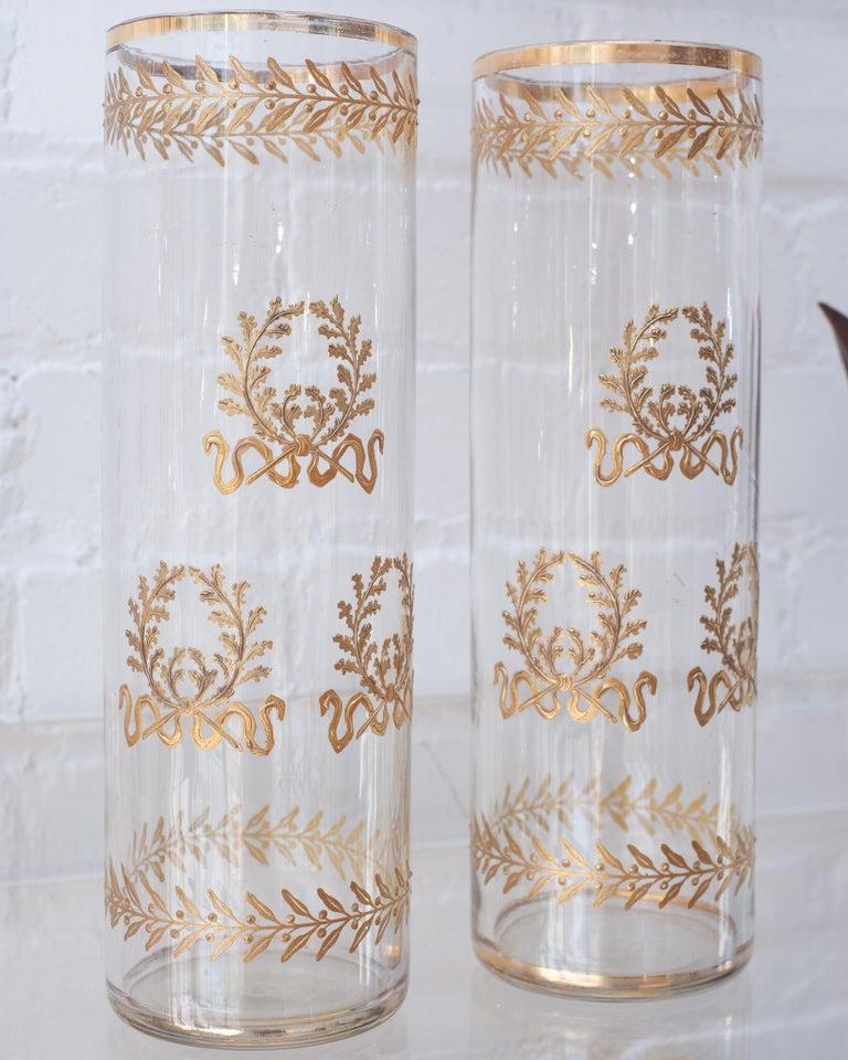 Antiguos Jarrones Imperio Francés de Cristal Recto con Detalle de Ormolu Dorado en venta